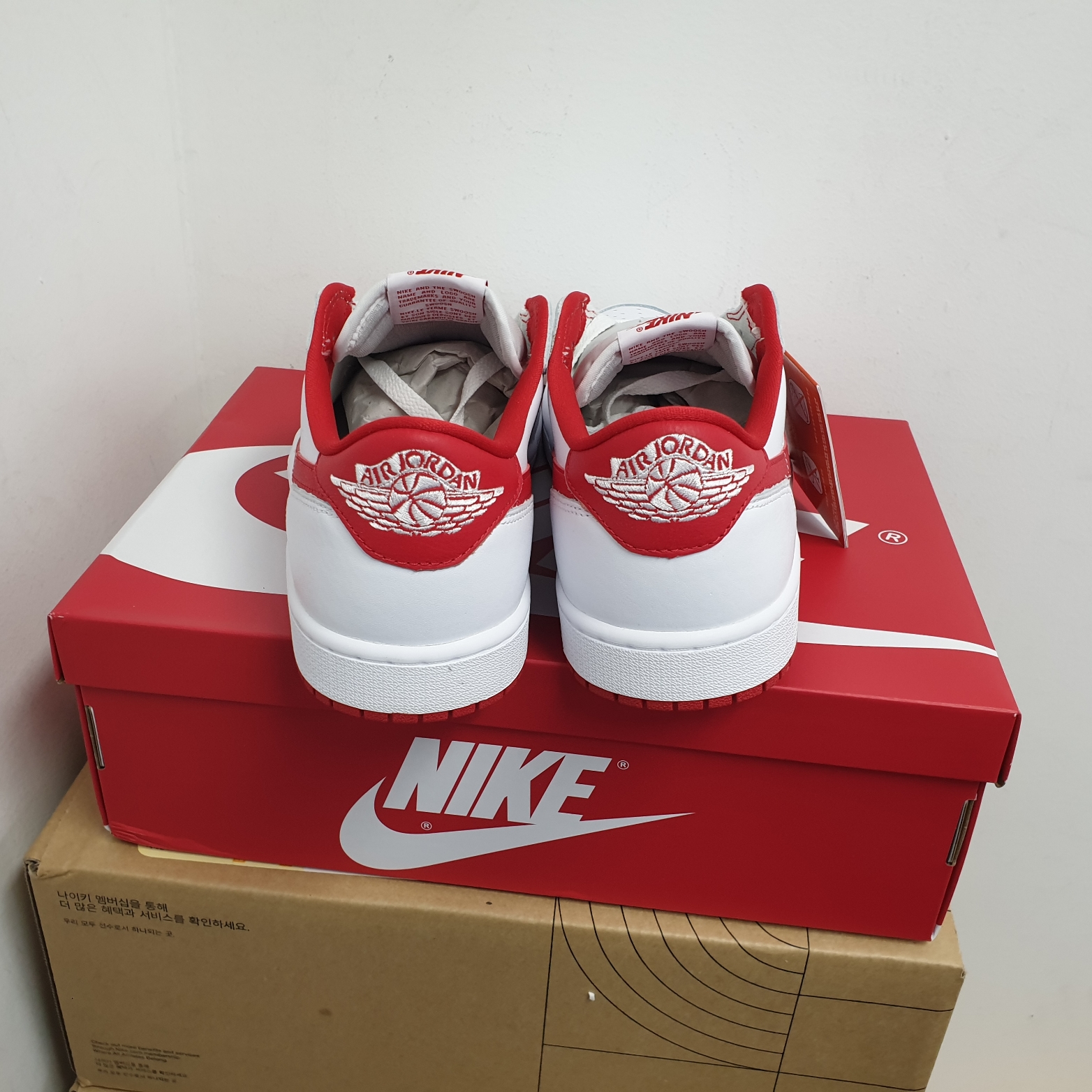 Jordan 1 Retro Low OG University Red 착용 스타일 - 3