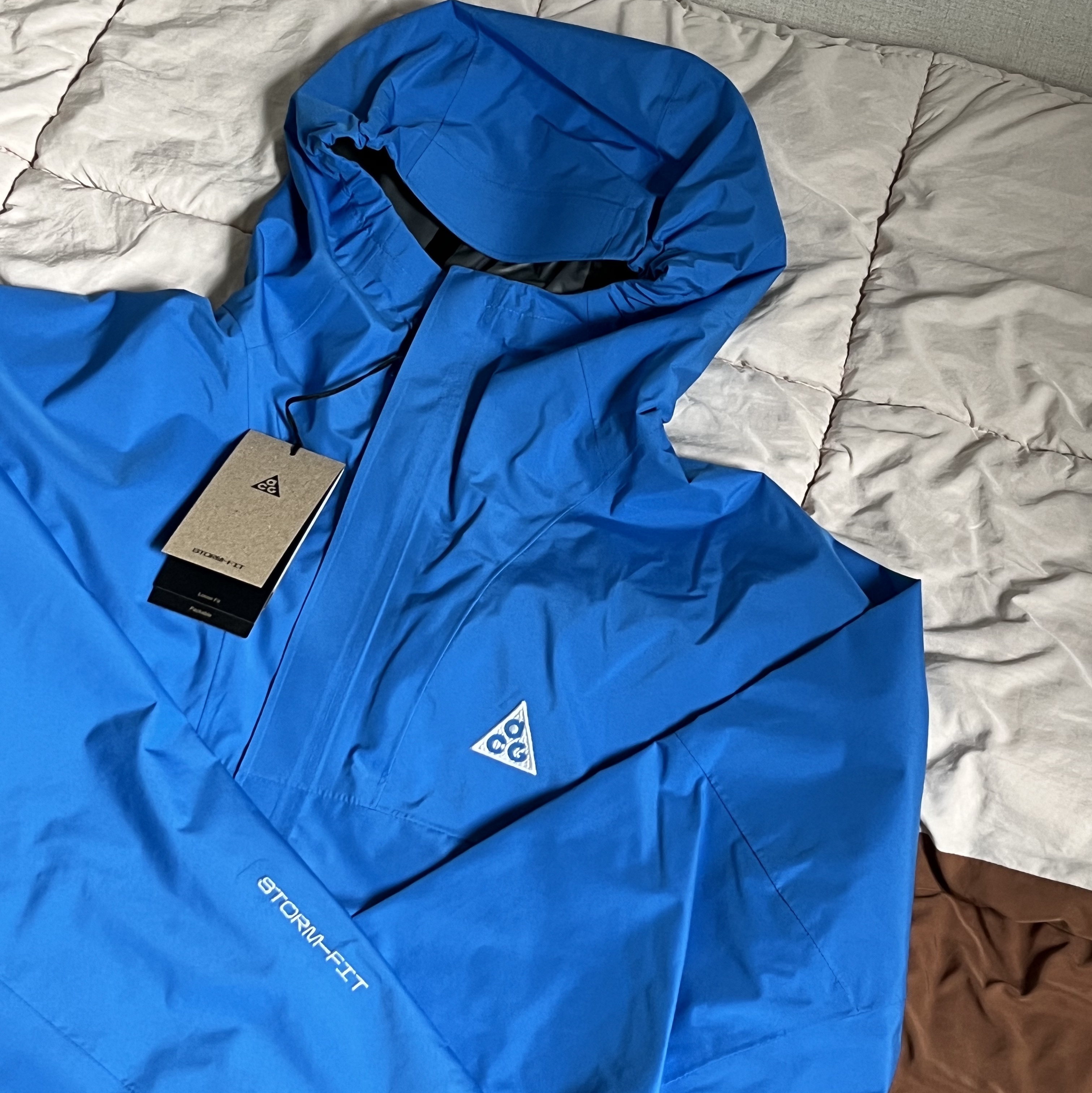 Nike ACG Storm-Fit ADV Cascade Rains Full Zip Jacket Light Photo Blue Summit White - Asia 착용 스타일 - 2