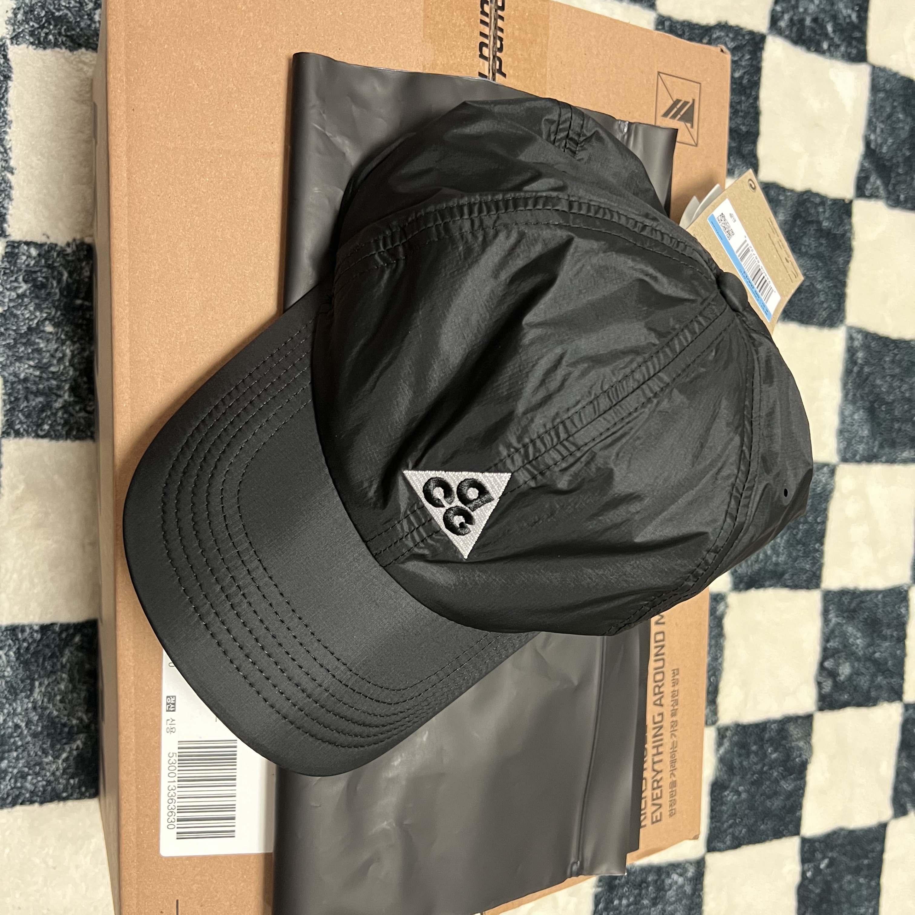 Nike ACG Trail Cap Black 착용 스타일 - 2