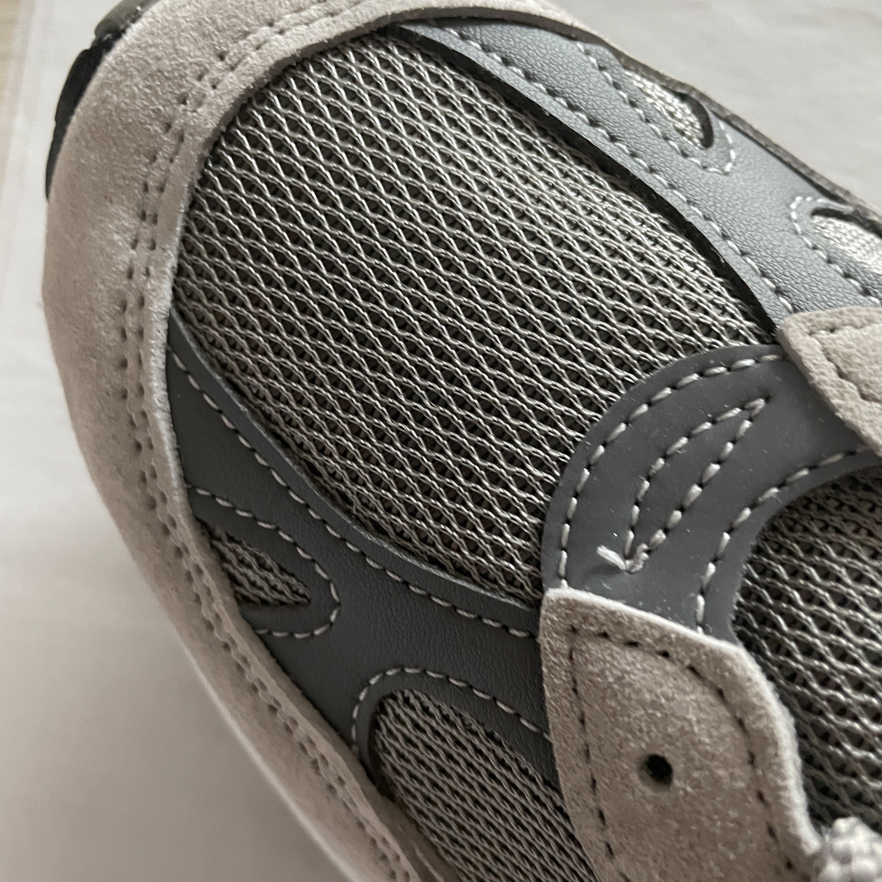 New Balance 991 Made in UK Grey 착용 스타일