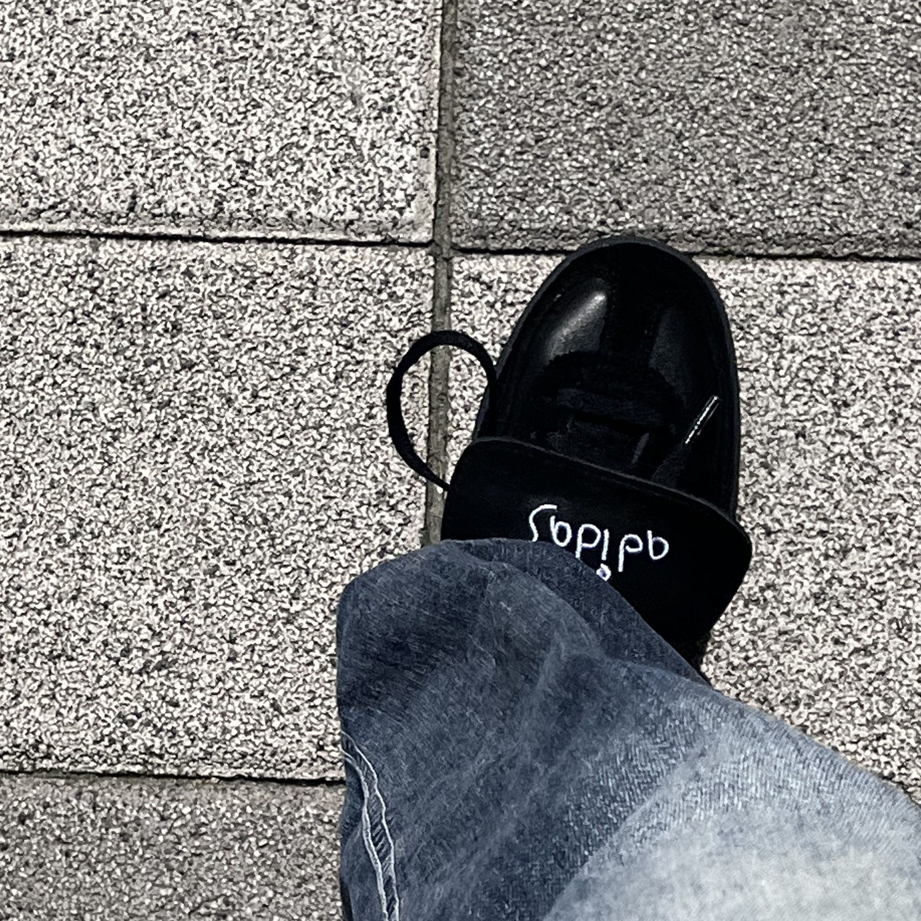 Adidas Spezial Handball Core Black Cloud White 착용 스타일