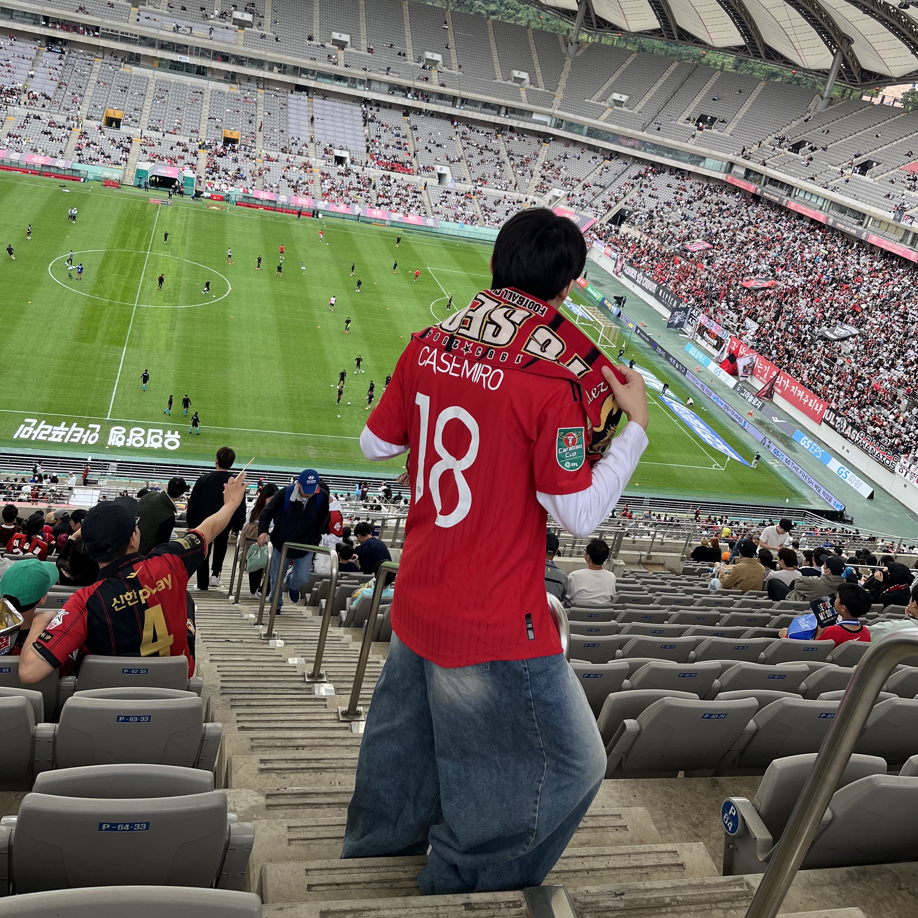 Adidas Manchester United 2022/23 Home Jersey Real Red - US Sizing (Non Marking Ver.) 착용 스타일