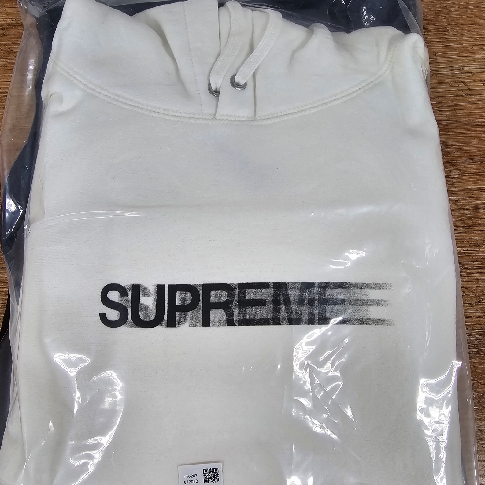 Supreme Motion Logo Hooded Sweatshirt White - 23SS 착용 스타일