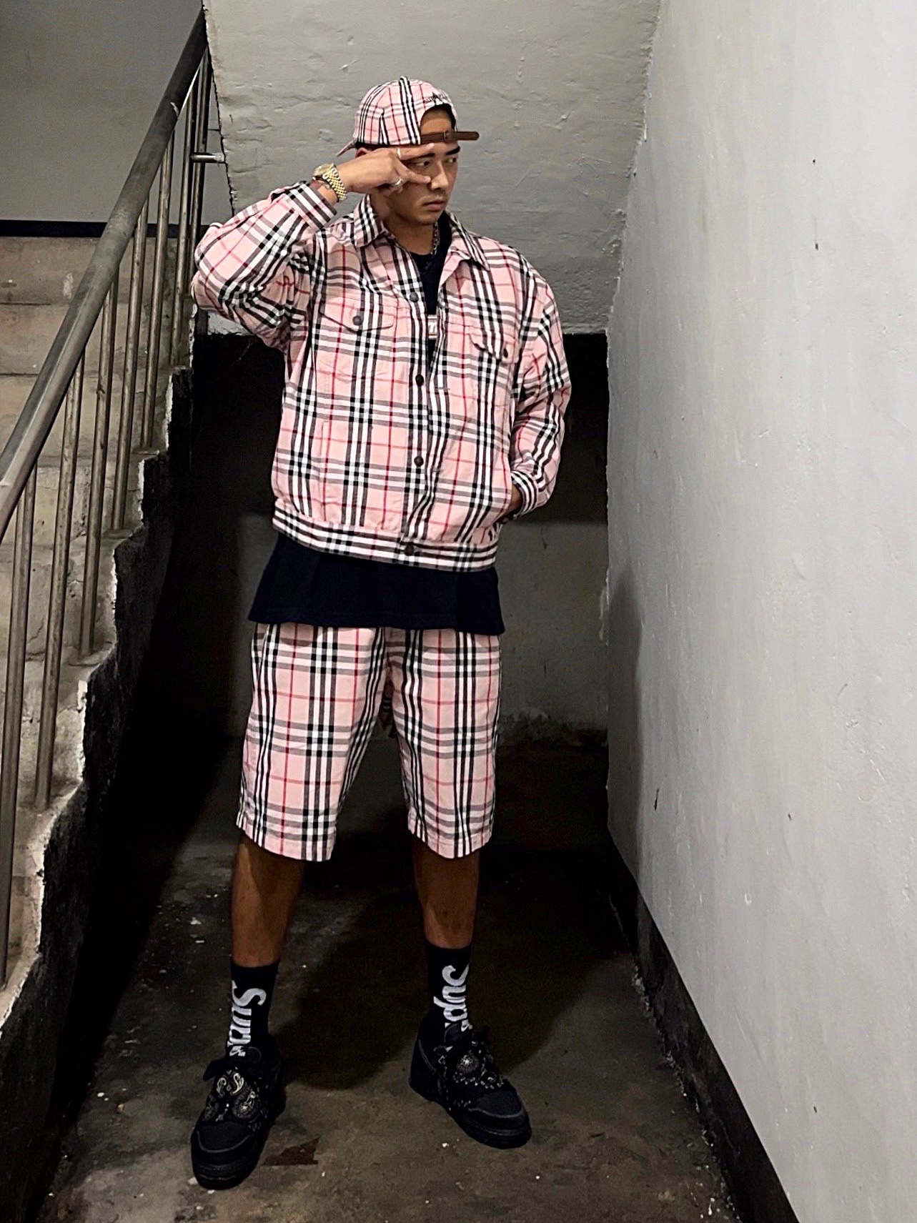 Supreme x Burberry Denim 6-Panel Pink - 22SS, Supreme x Burberry Denim Trucker Jacket Pink - 22SS 착용 스타일 - 6