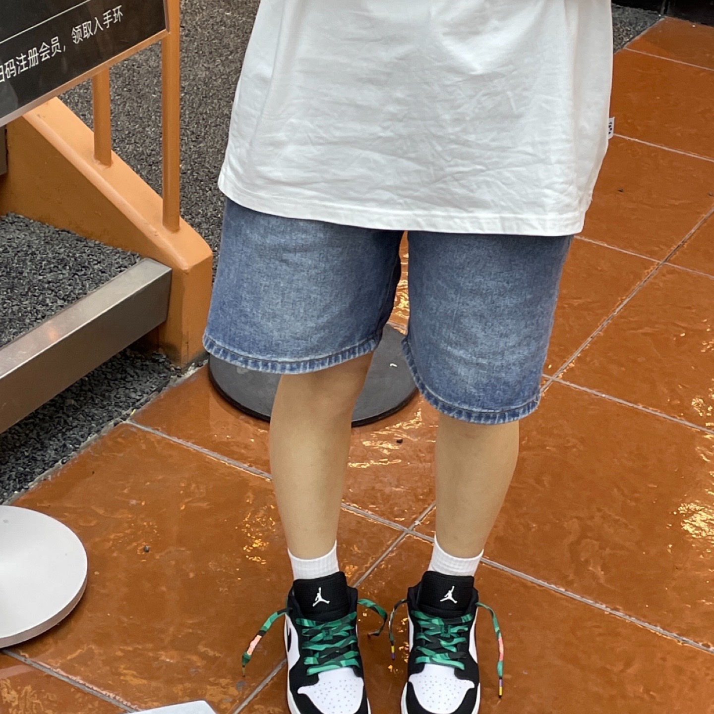 (GS) Jordan 1 Low Black Mystic Green 착용 스타일 - 3