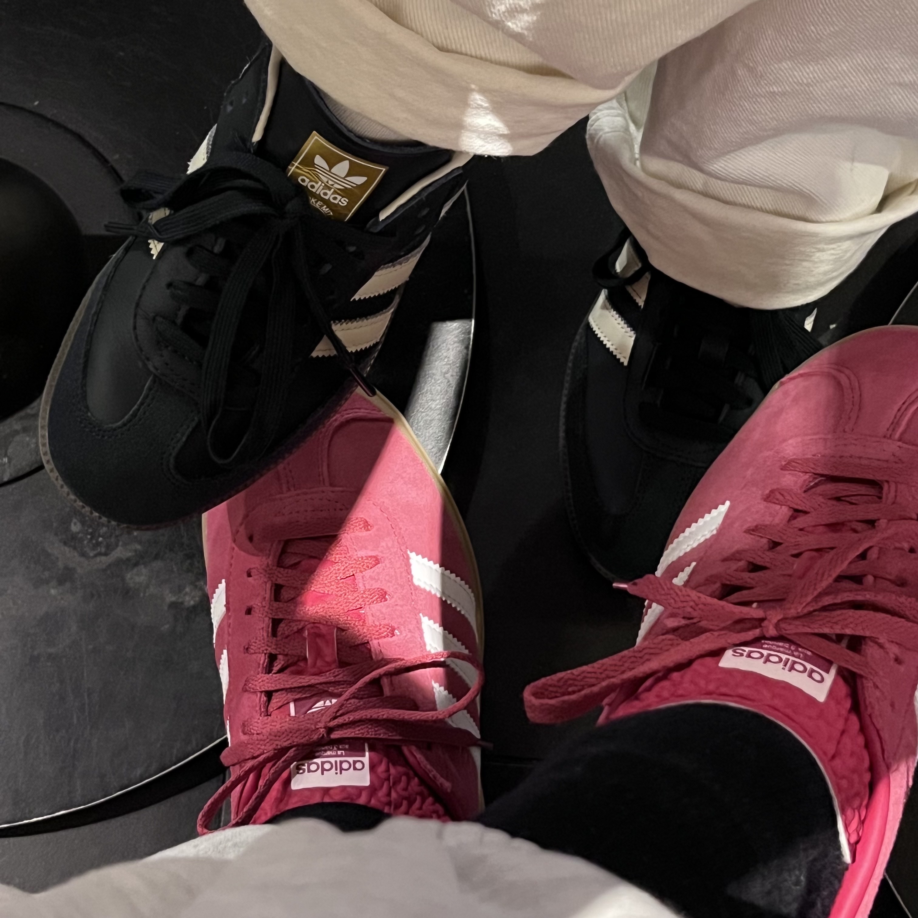 (W) Adidas Gazelle Bold Wild Pink Cloud White 착용 스타일