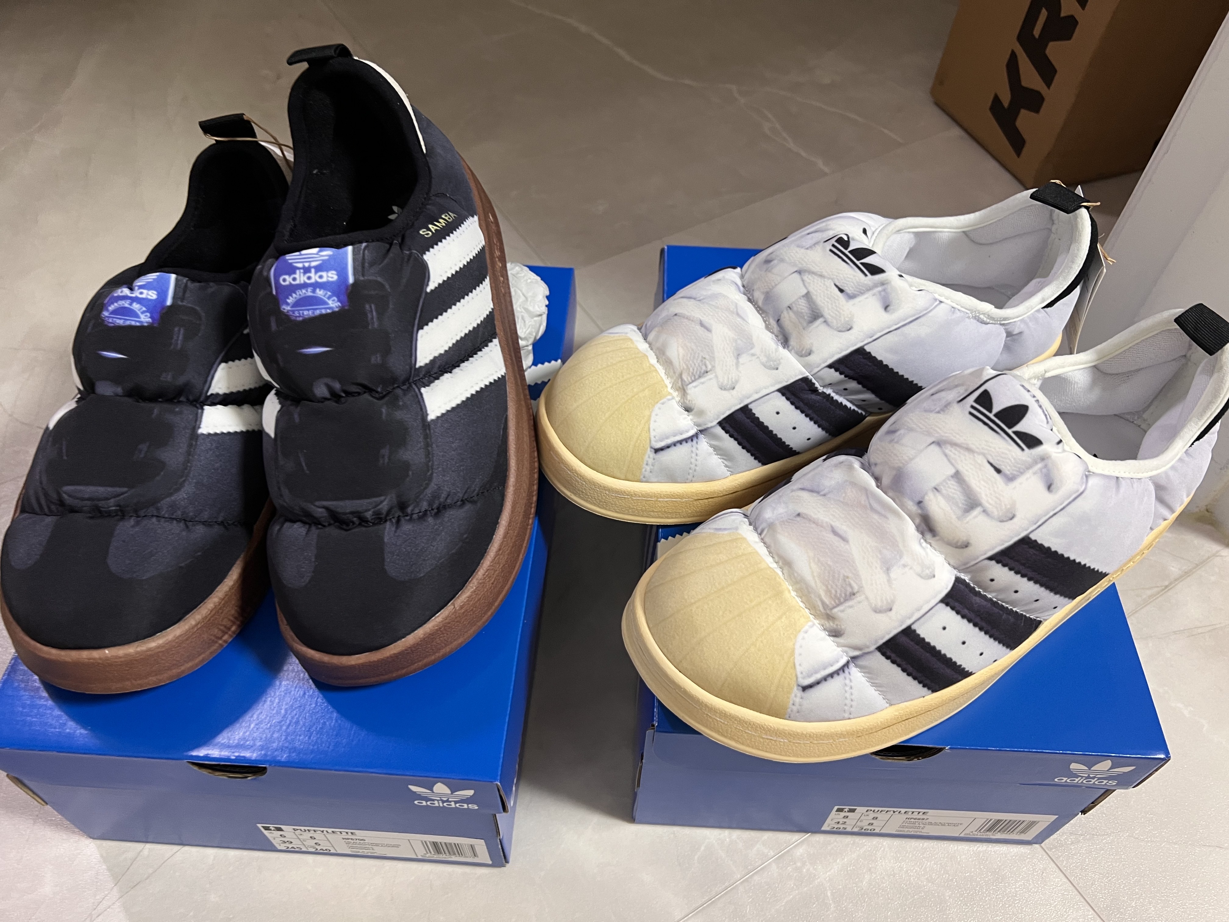 Adidas Puffylette Off White, Adidas Puffylette Core Black 착용 스타일