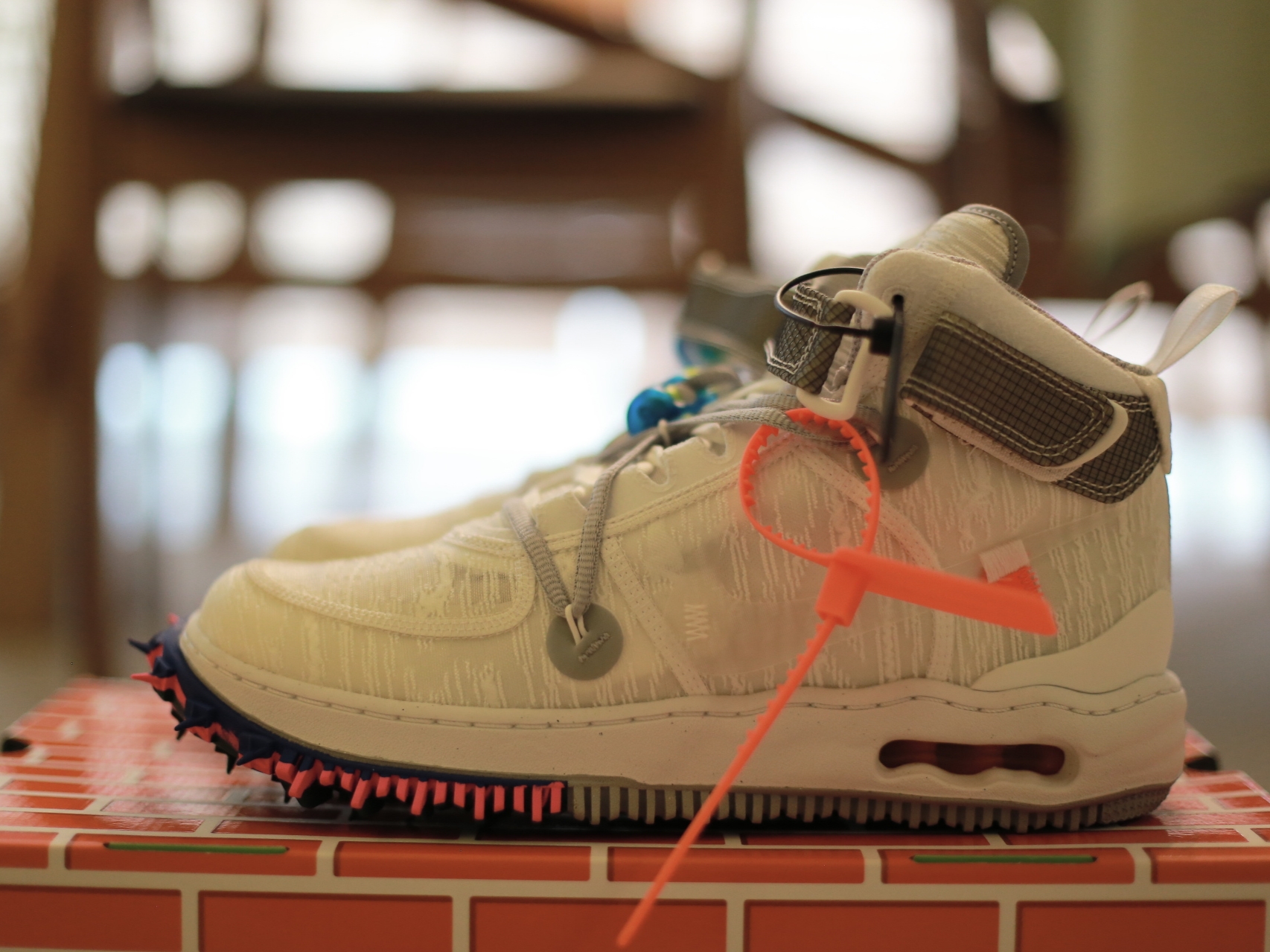 Nike x Off-White Air Force 1 Mid SP White 착용 스타일 - 1