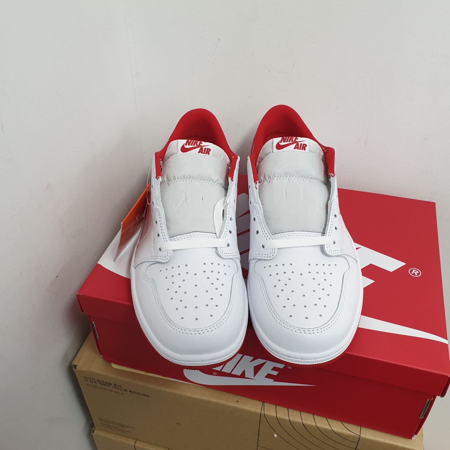 Jordan 1 Retro Low OG University Red 착용 스타일 - 2