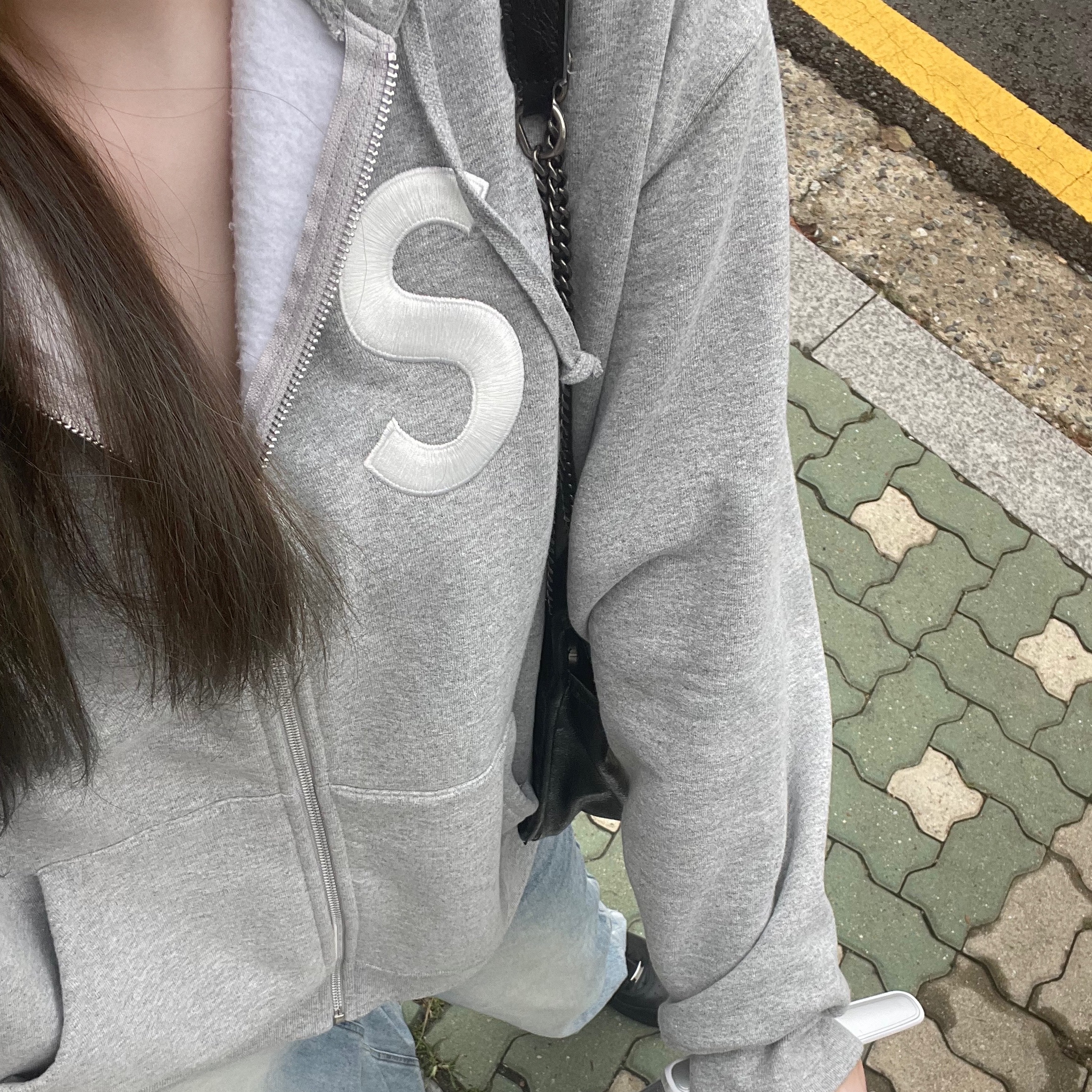 Supreme S Logo Zip Up Hooded Sweatshirt Heather Grey - 23FW, Saint Laurent Niki Baby Chain Bag In Crinkled Vintage Leather Noir 착용 스타일
