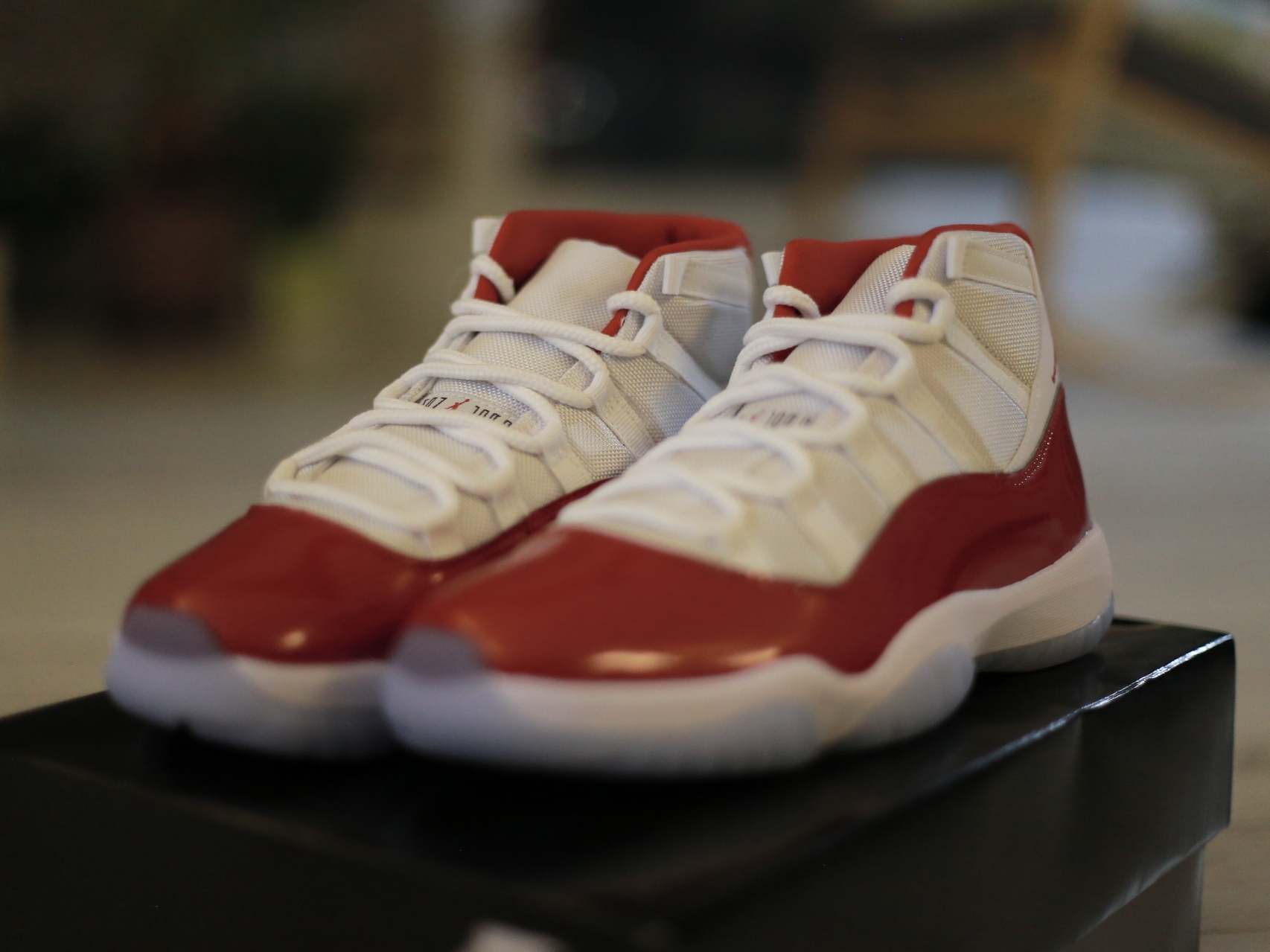 Jordan 11 Retro Varsity Red 착용 스타일 - 2