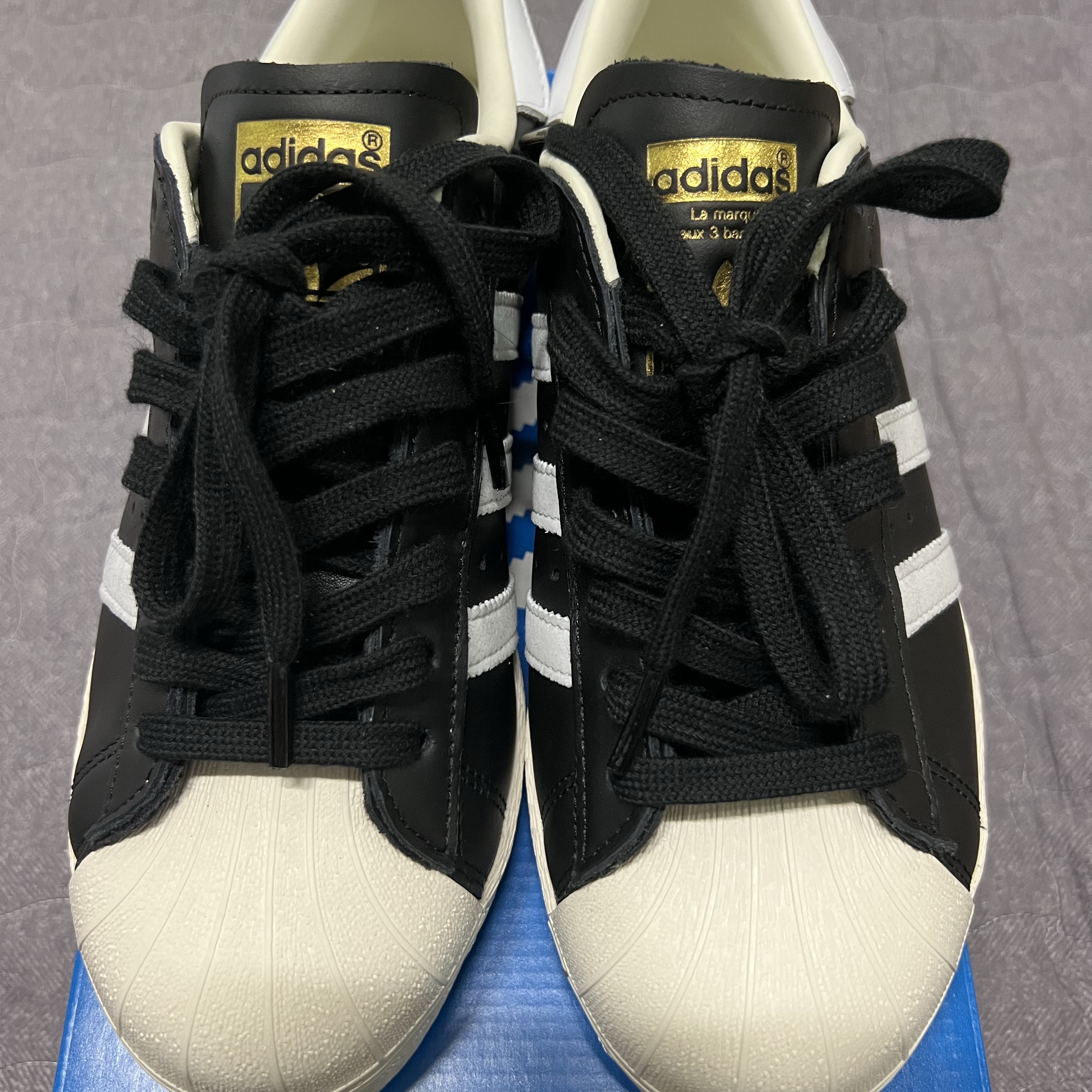 Adidas Superstar 82 Black White 착용 스타일
