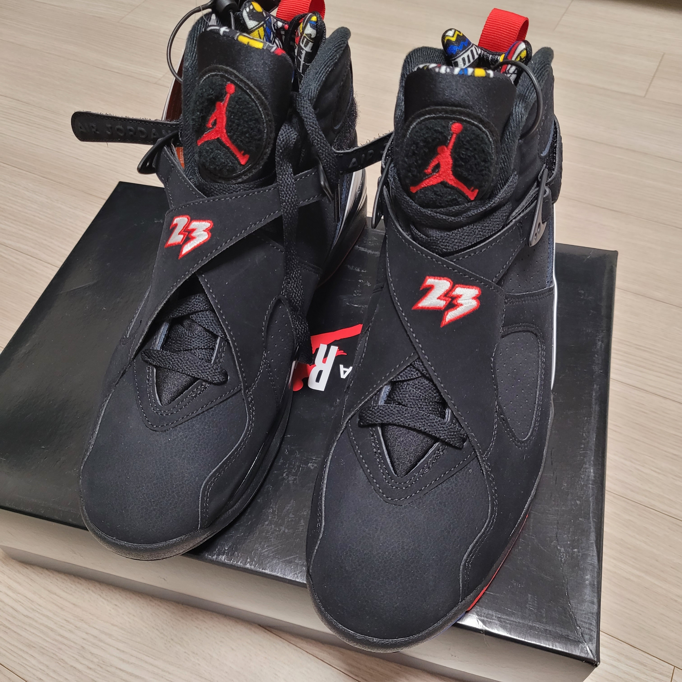 Jordan 8 Retro Playoffs 2023 착용 스타일