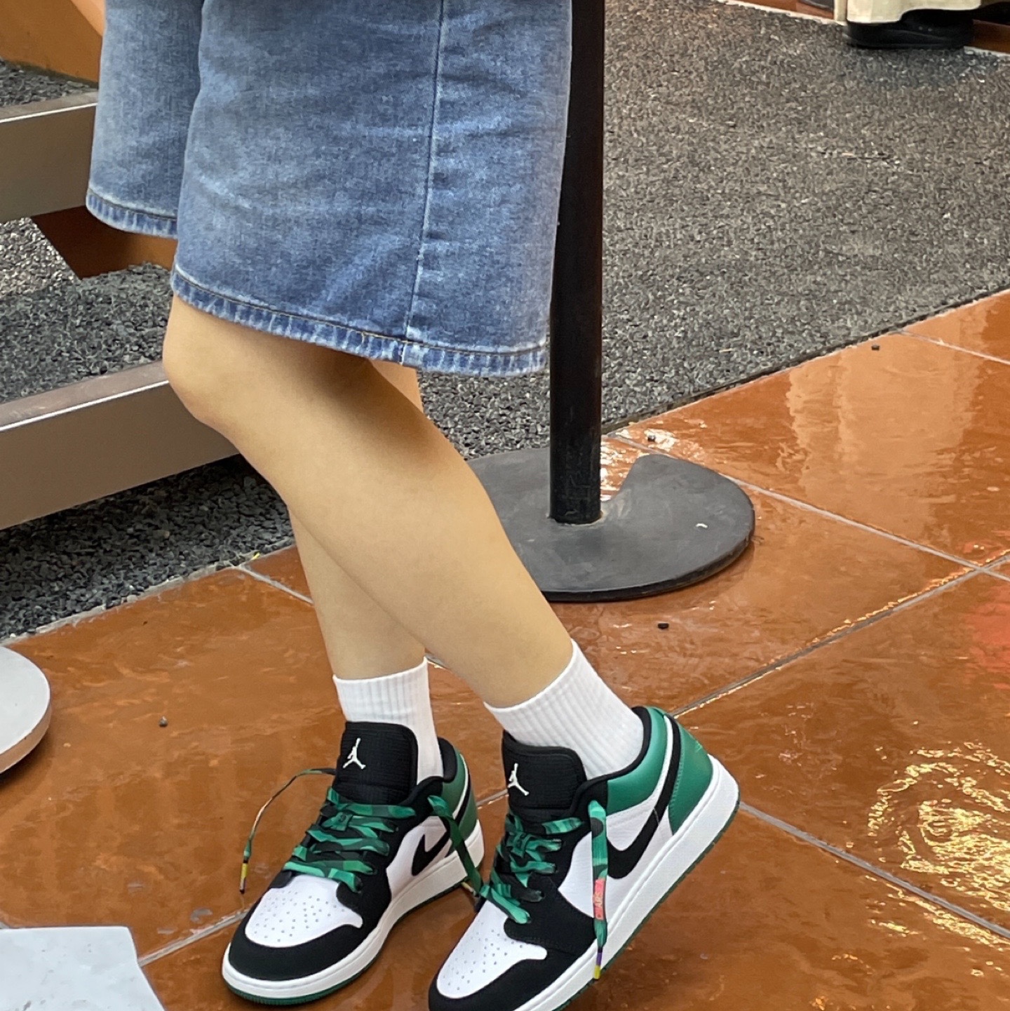 (GS) Jordan 1 Low Black Mystic Green 착용 스타일 - 4