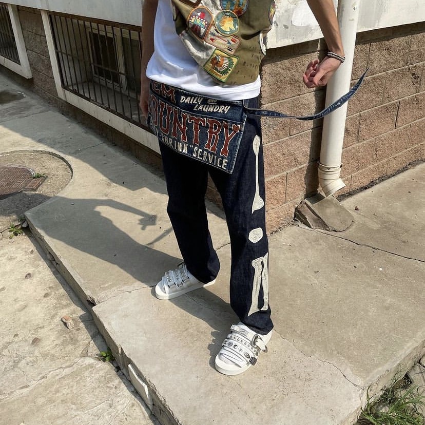 Kapital 12.5 oz. Denim Mexican Tuxedo 5P Okagilly Pants Indigo, Kapital 14 oz. Denim 5P Bone Embroidery Short Pants Black 착용 스타일 - 1