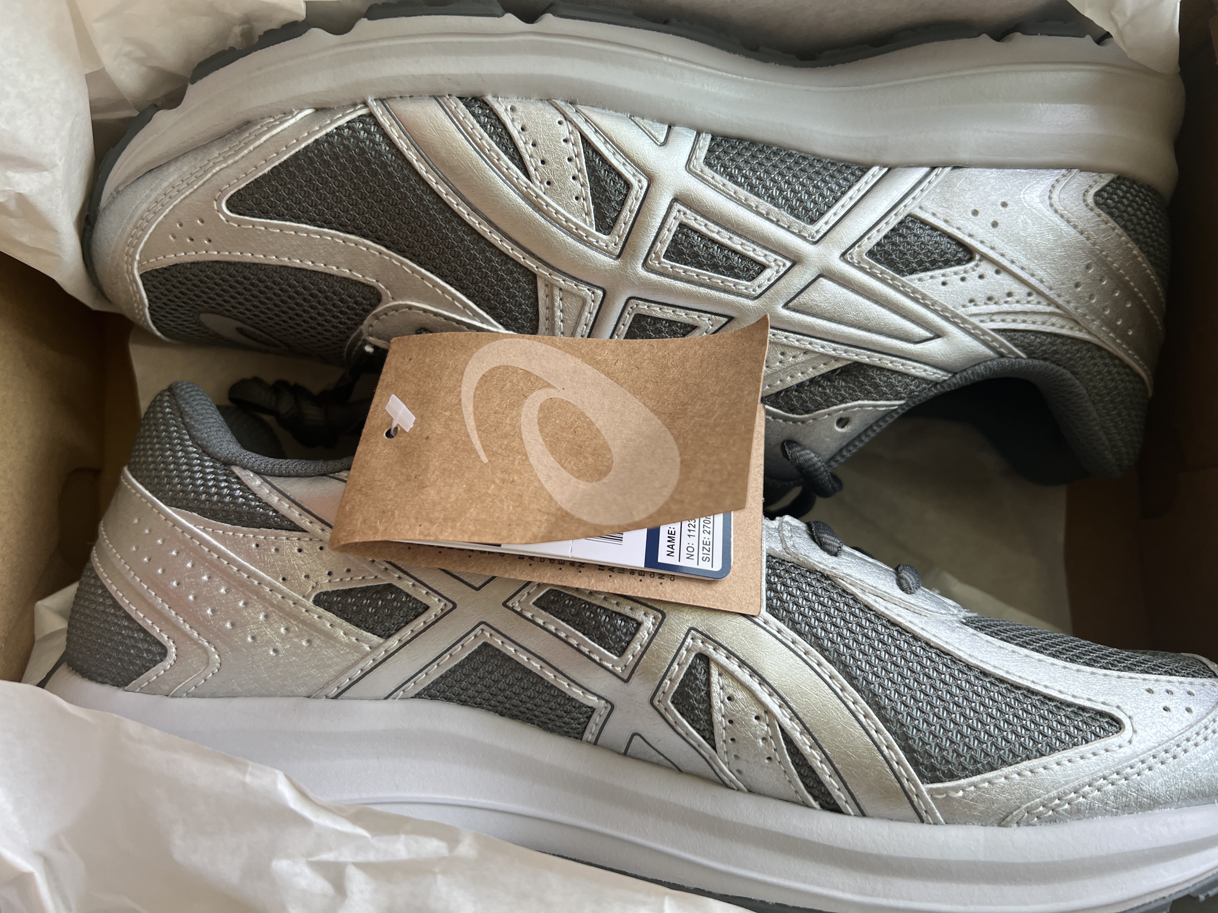 Asics Jog 100 S SMU Sheet Rock Pure Silver - 2E Wide 착용 스타일