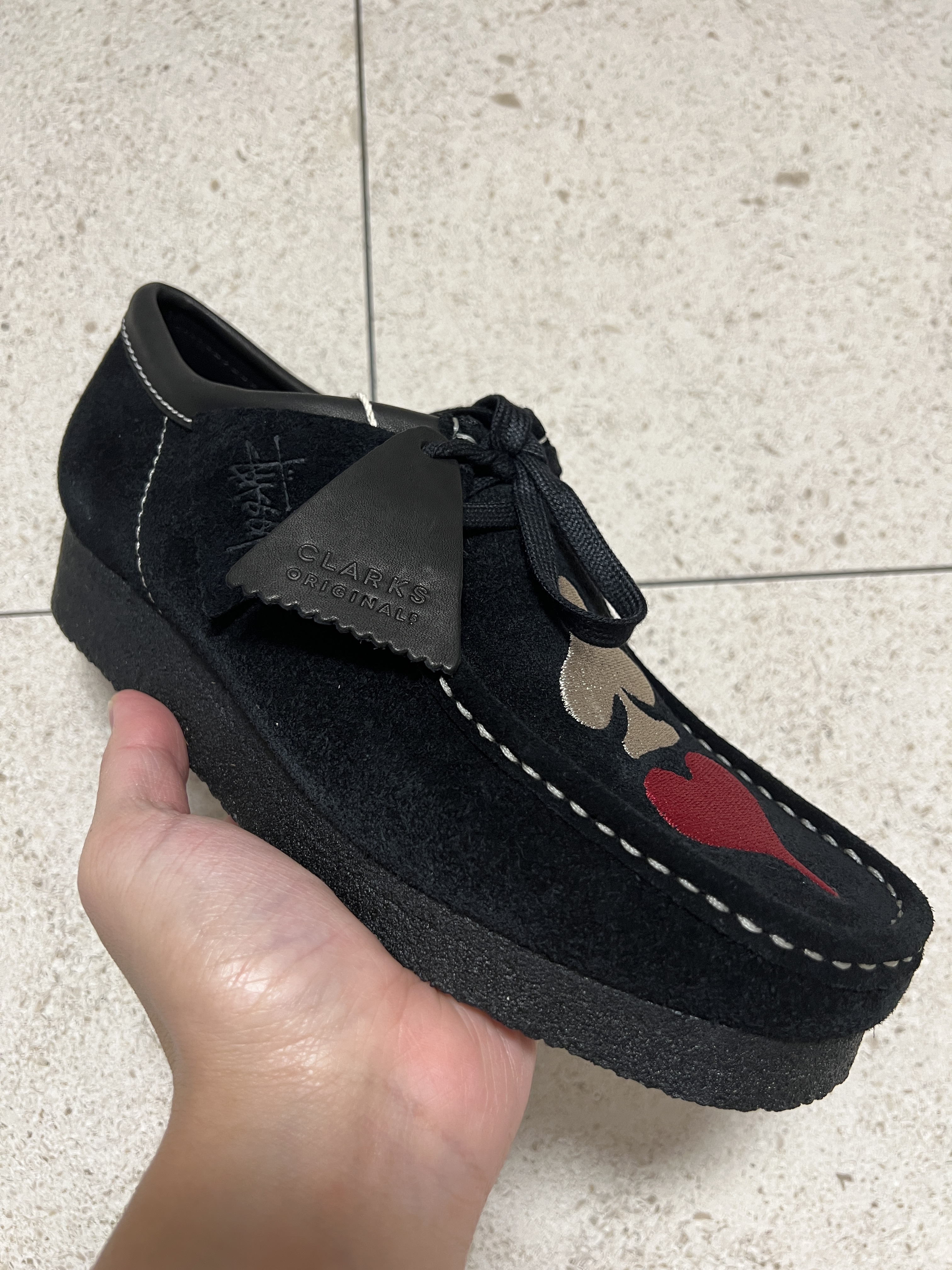Clarks x Stussy Wallabee Black Suede 착용 스타일