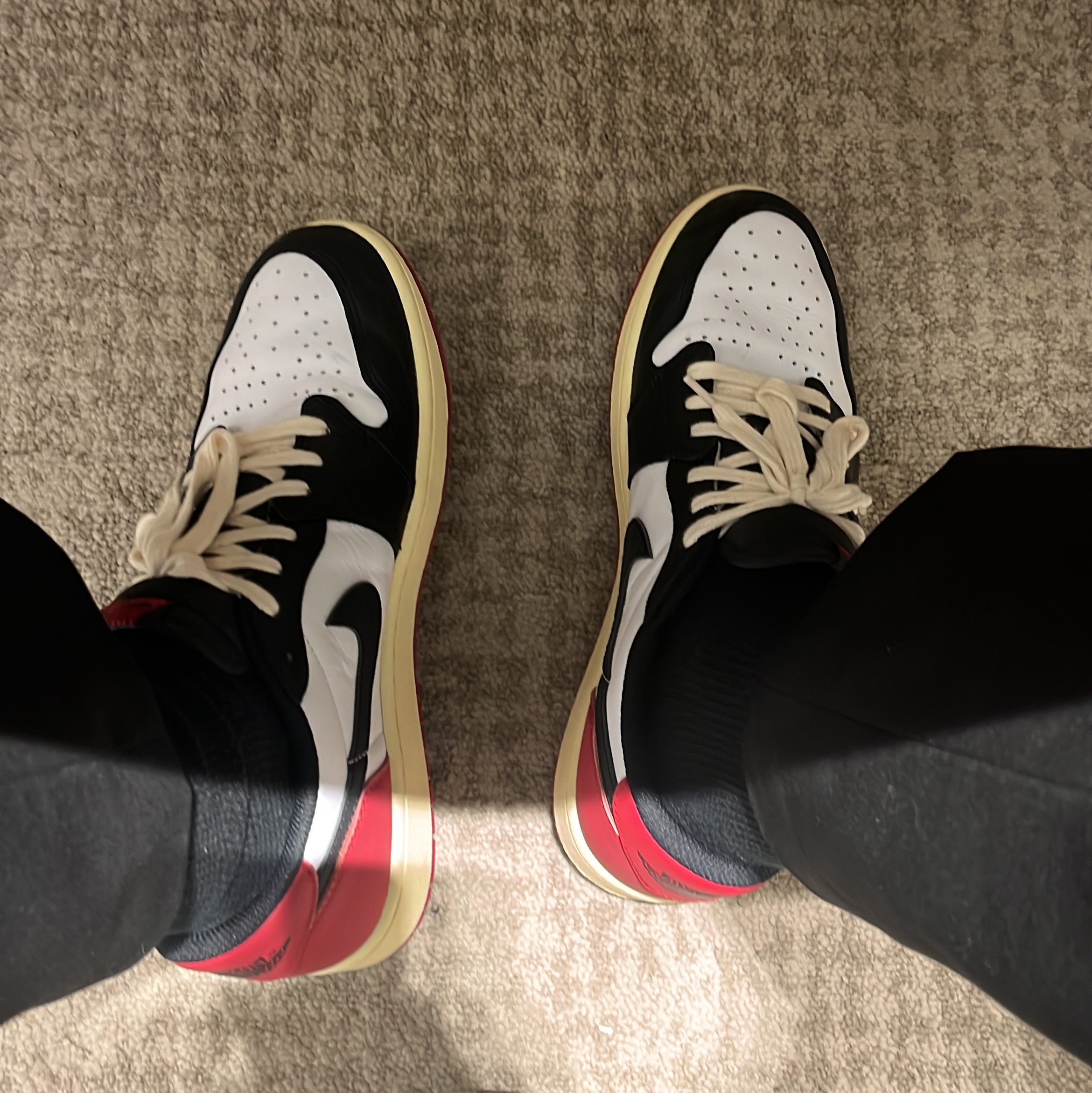 Jordan 1 Retro Low OG Black Toe 착용 스타일