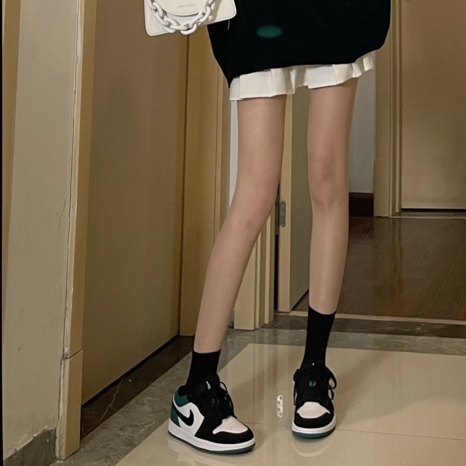 (GS) Jordan 1 Low Black Mystic Green 착용 스타일