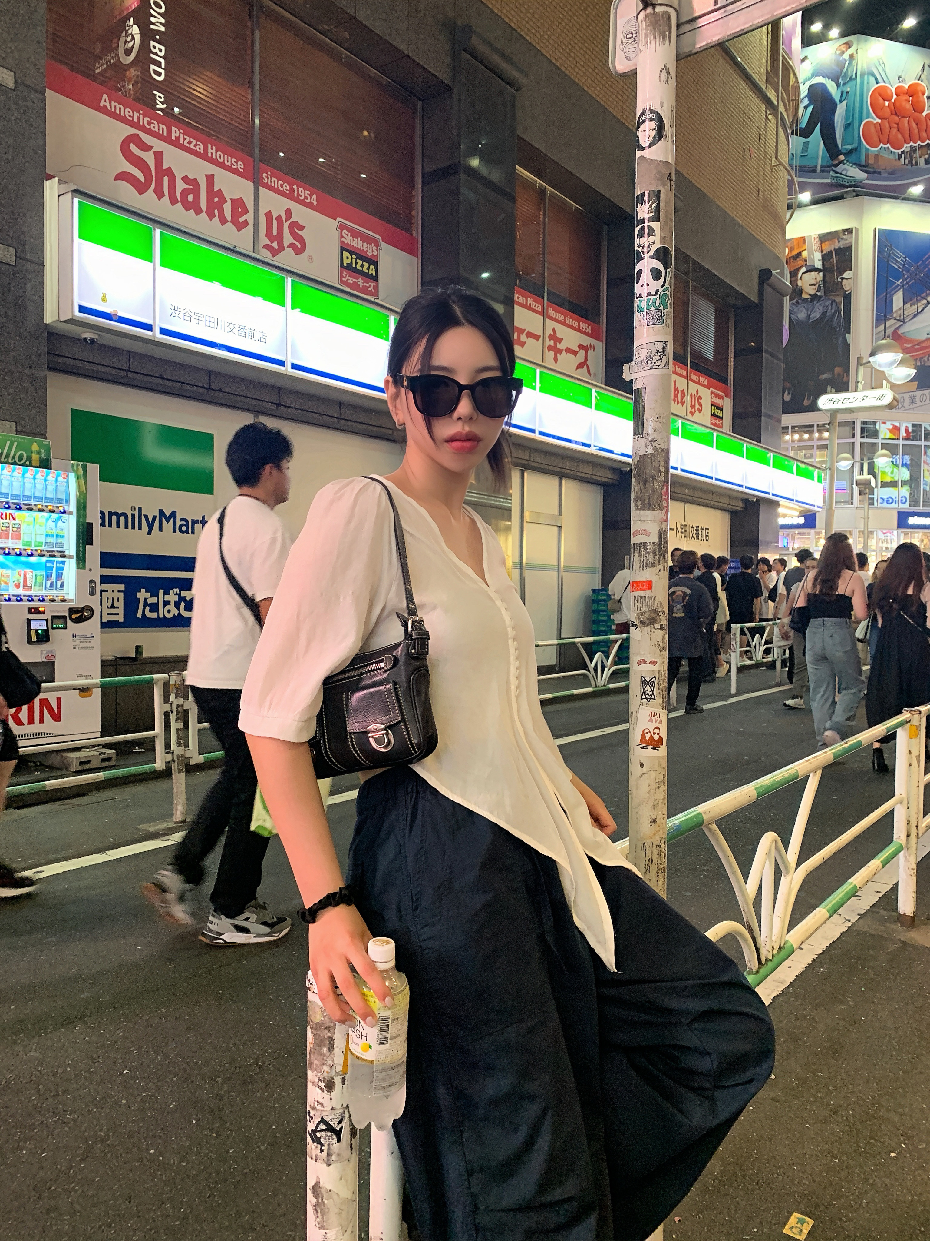 Oakley Factory Team x Brain Dead Chop Saw Black 착용 스타일 - 2