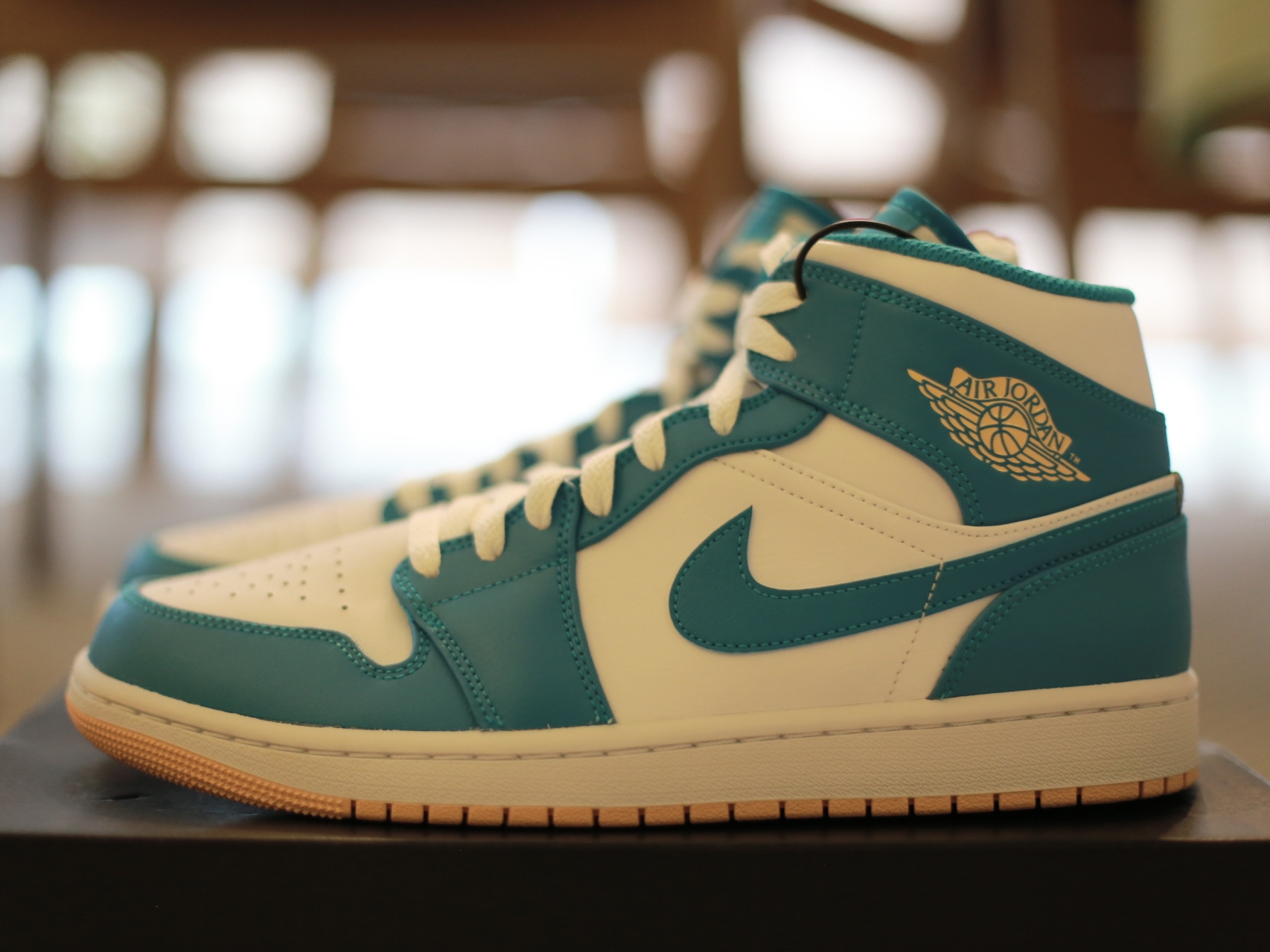 Jordan 1 Mid Aquatone 착용 스타일 - 1