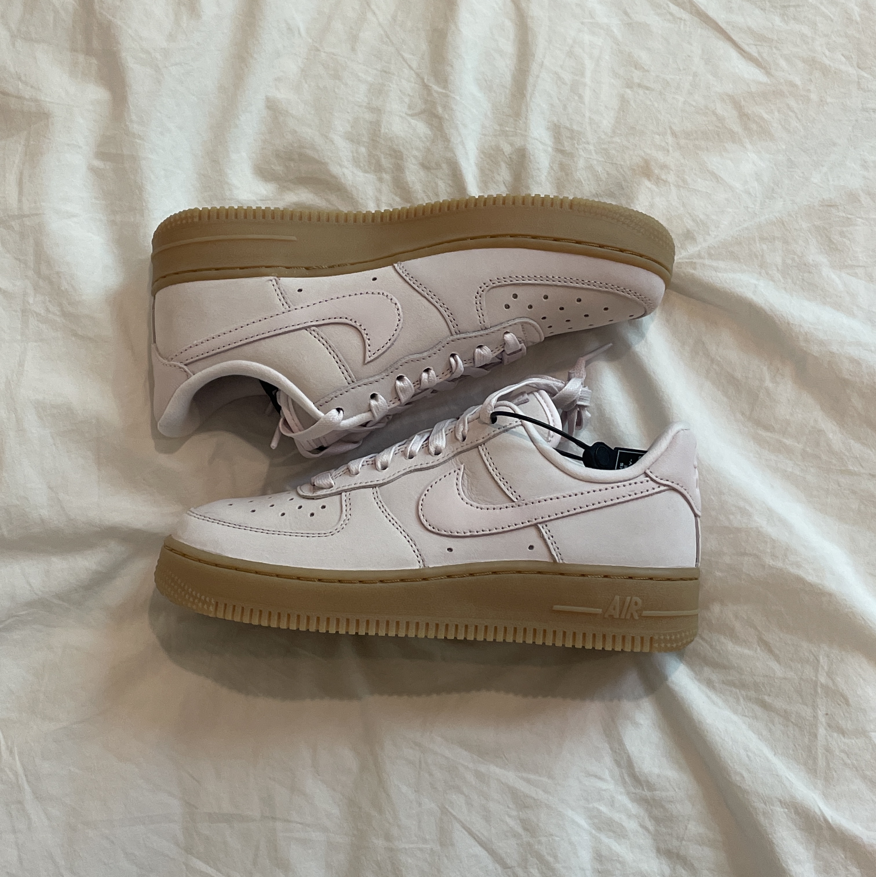 (W) Nike Air Force 1 PRM MF Pearl Pink 착용 스타일 - 1