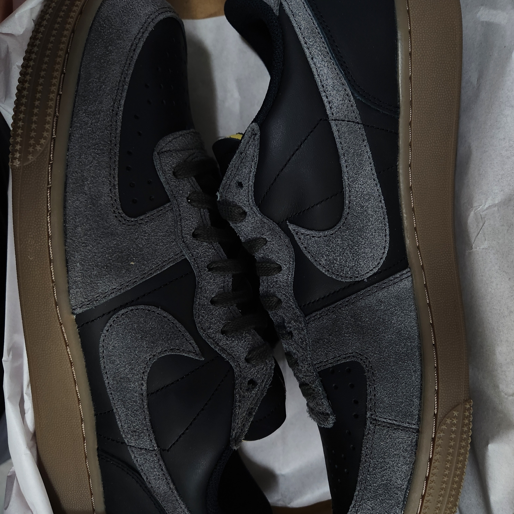 Nike Terminator Low Black Medium Ash 착용 스타일