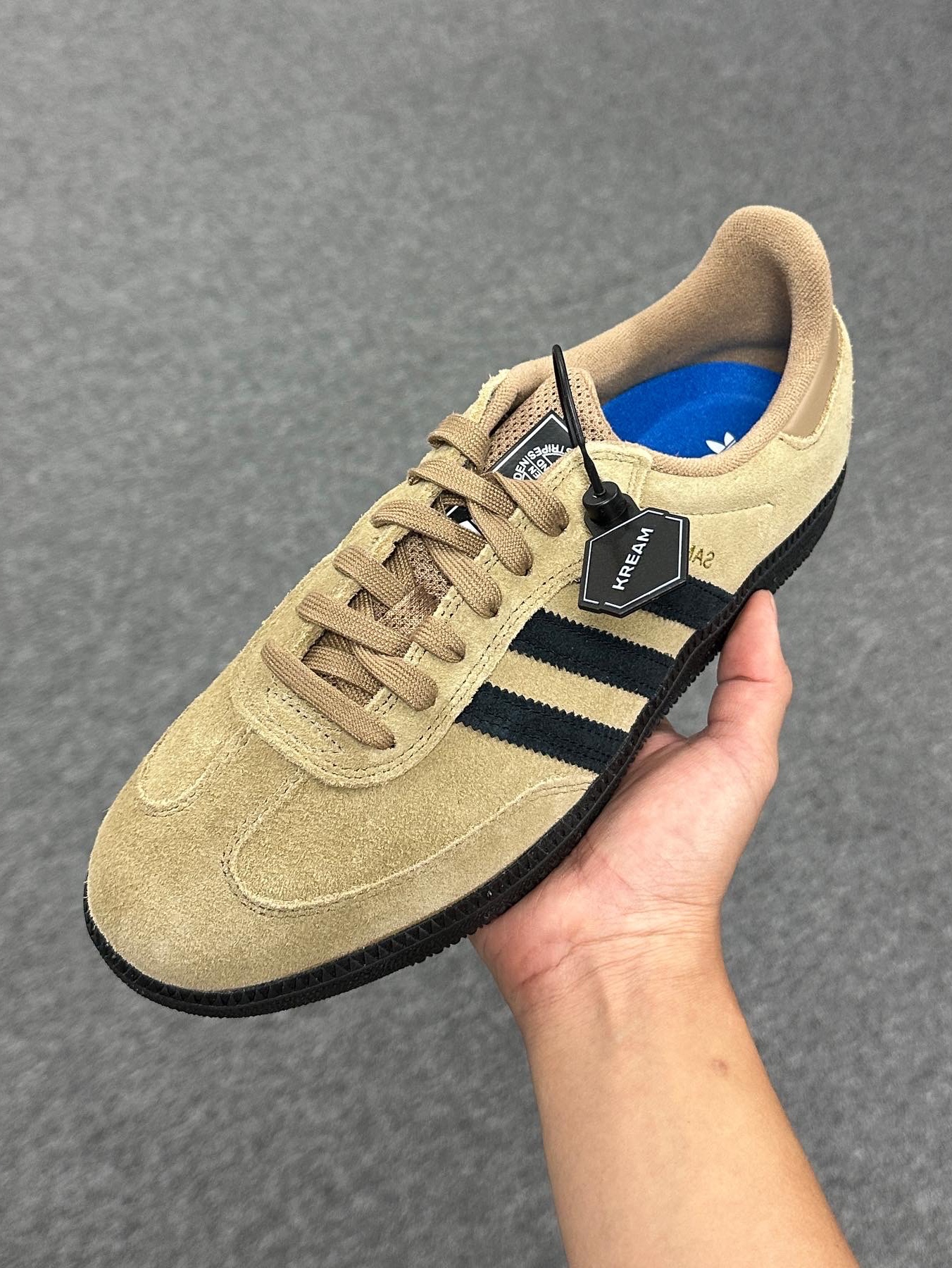 Adidas Samba ADV Cardboard 착용 스타일 - 6
