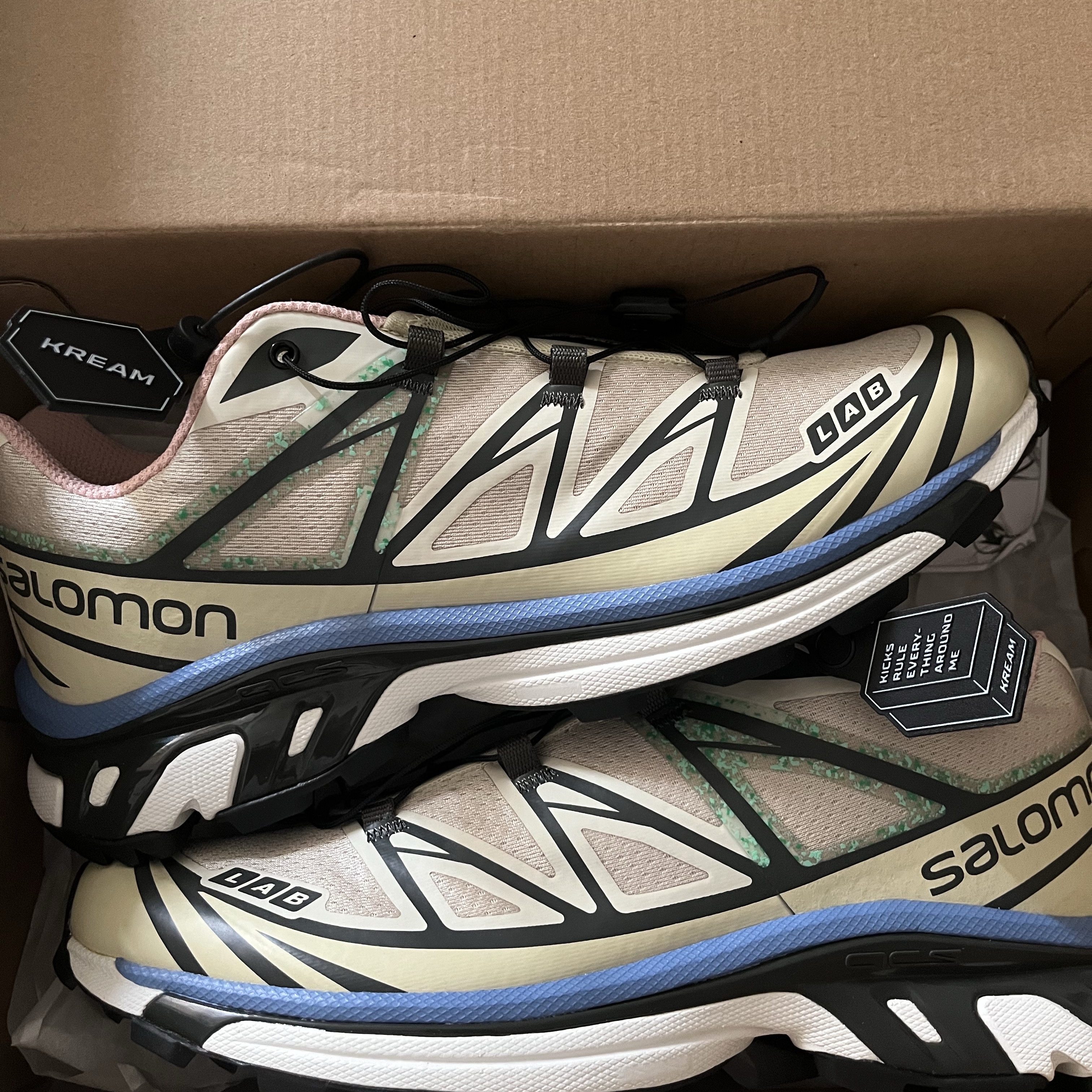 Salomon XT-6 Mindful 2 Moth Vanilla 착용 스타일
