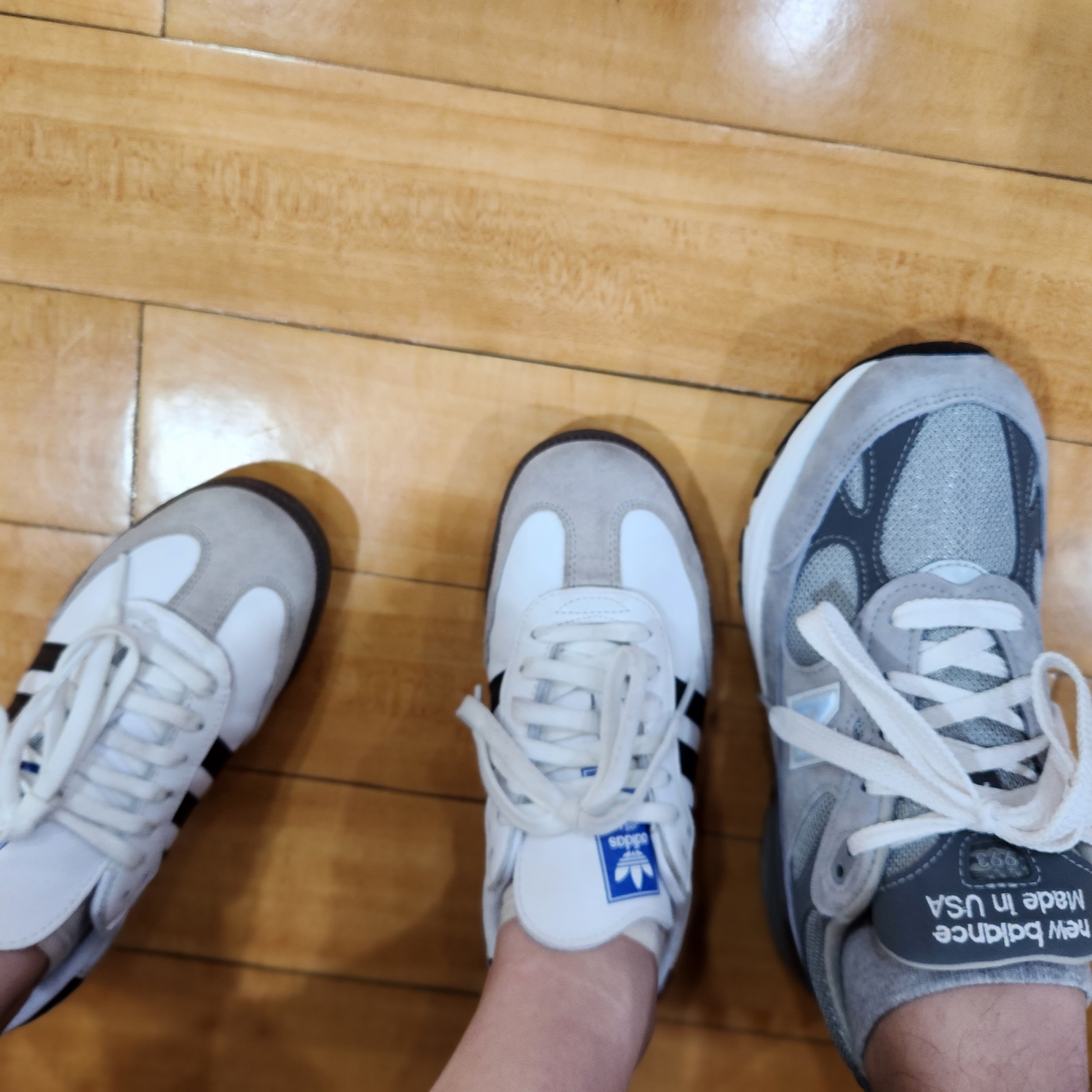 (W) New Balance 993 Made in USA Grey - B Standard, Adidas Samba OG Cloud White 착용 스타일