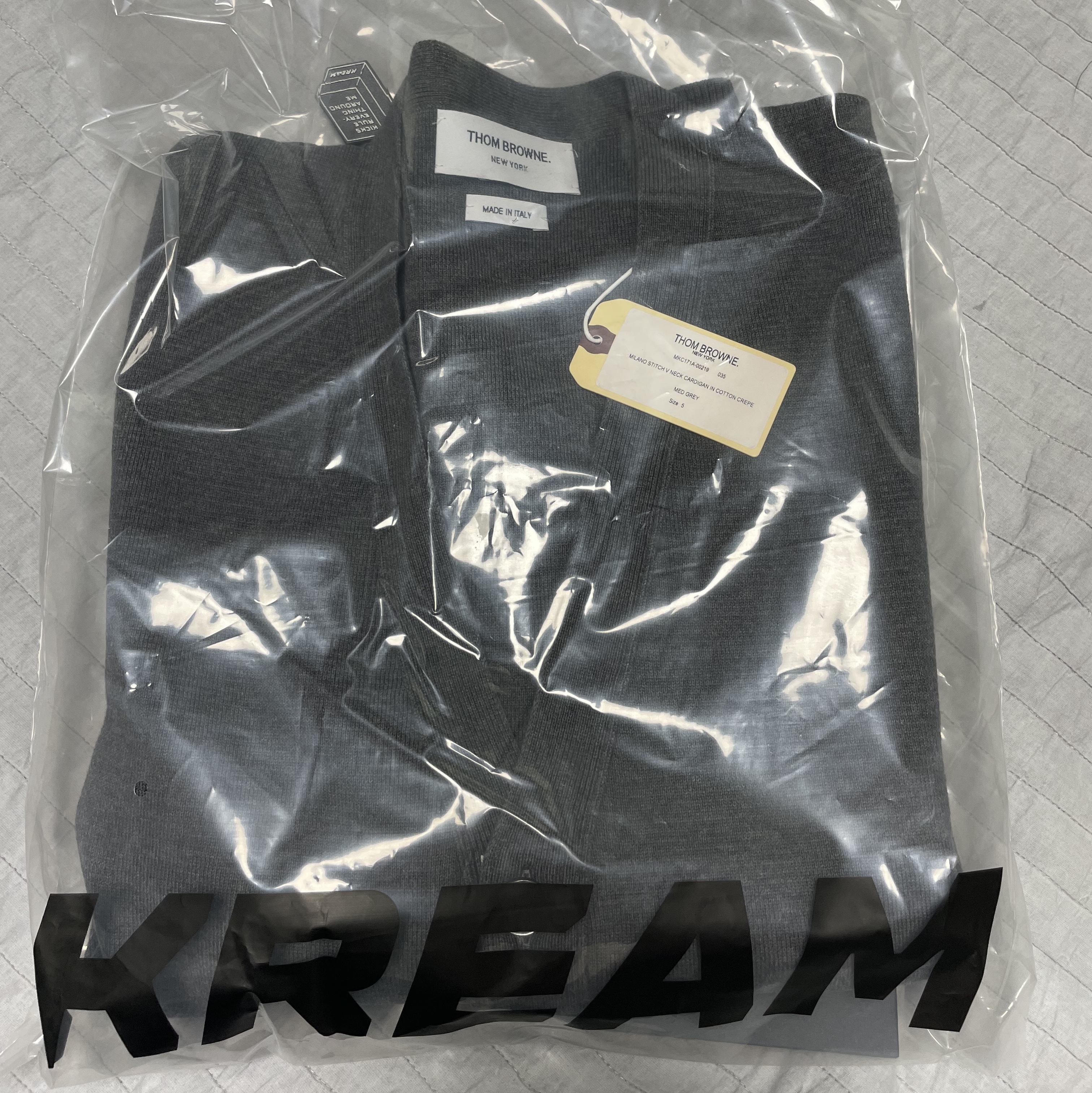 Thom Browne Milano Stitch 4-Bar Cardigan Medium Grey 착용 스타일 - 1