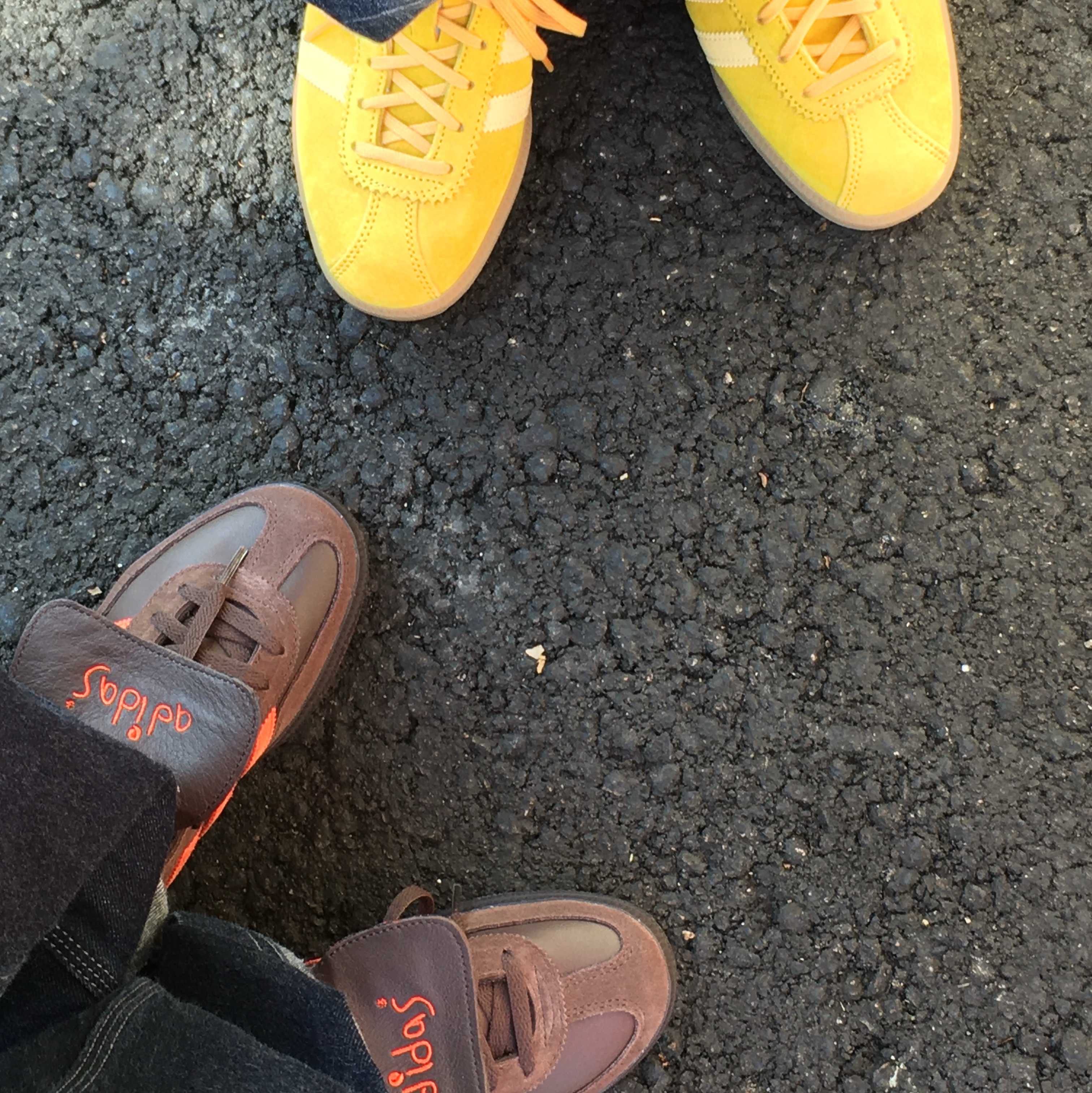 Adidas Spezial Handball Brown Collegiate Orange 착용 스타일 - 2