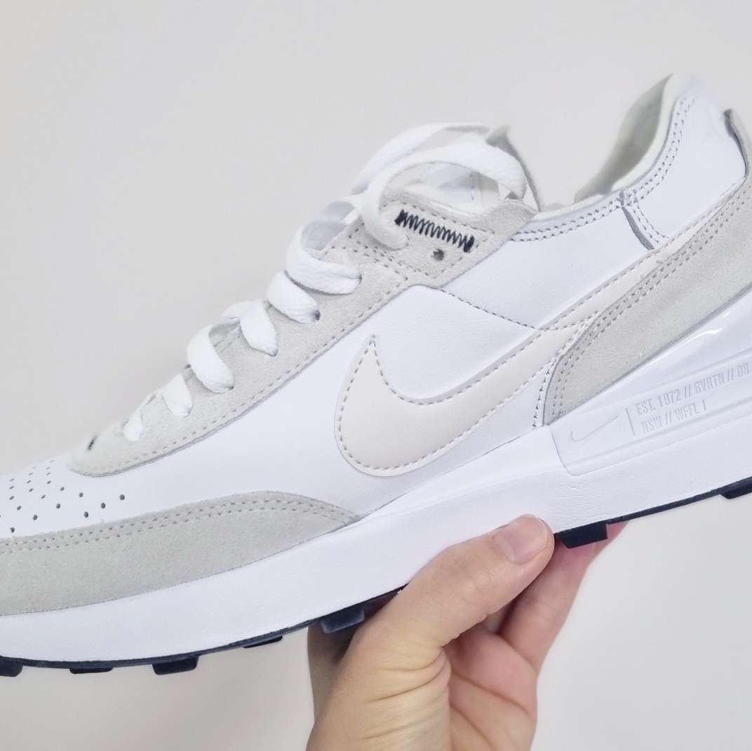 Nike Waffle One LTR Summit White Phantom 착용 스타일 - 2
