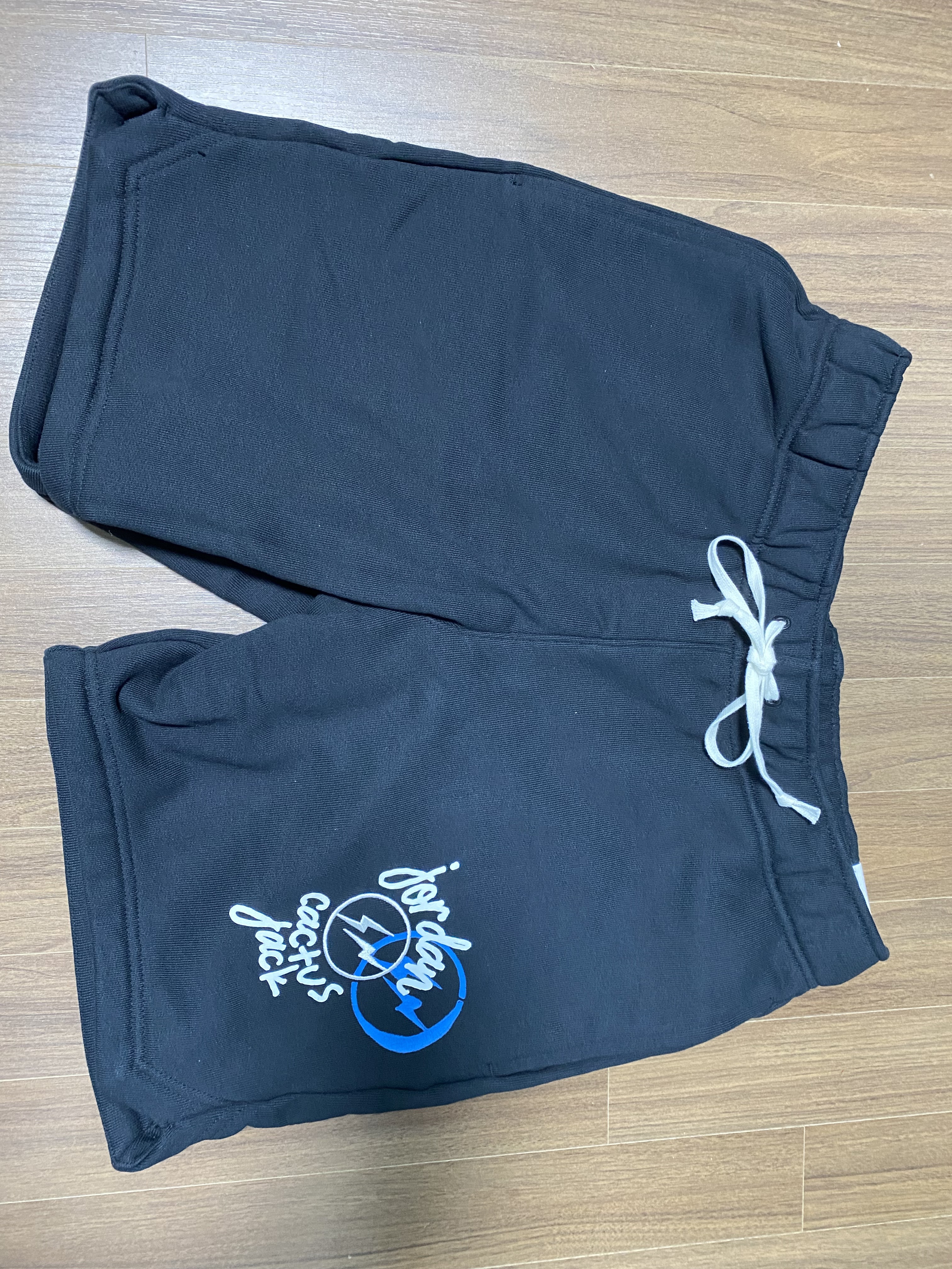 Jordan x Travis Scott x Fragment Shorts Black (DJ0617-010) 착용 스타일