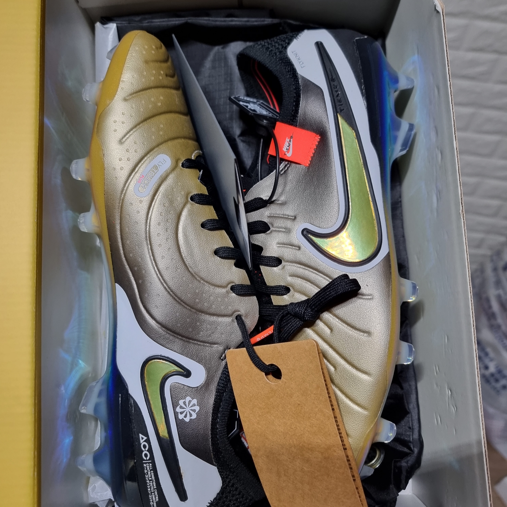Nike Tiempo Legend 10 Elite FG Golden Touch 착용 스타일