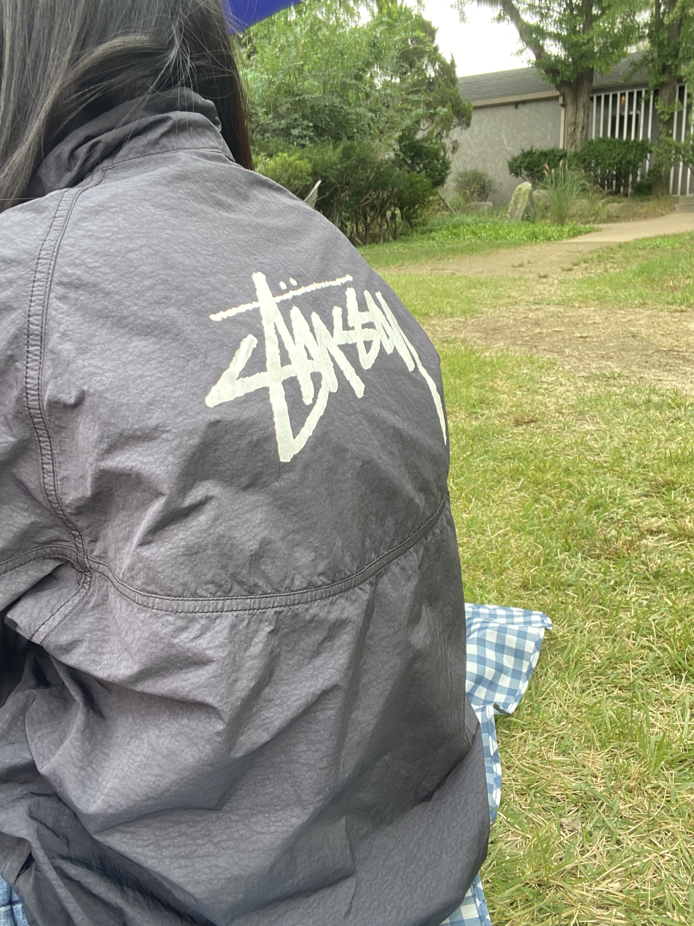 Nike x Stussy Windrunner Jacket Off Noir 착용 스타일