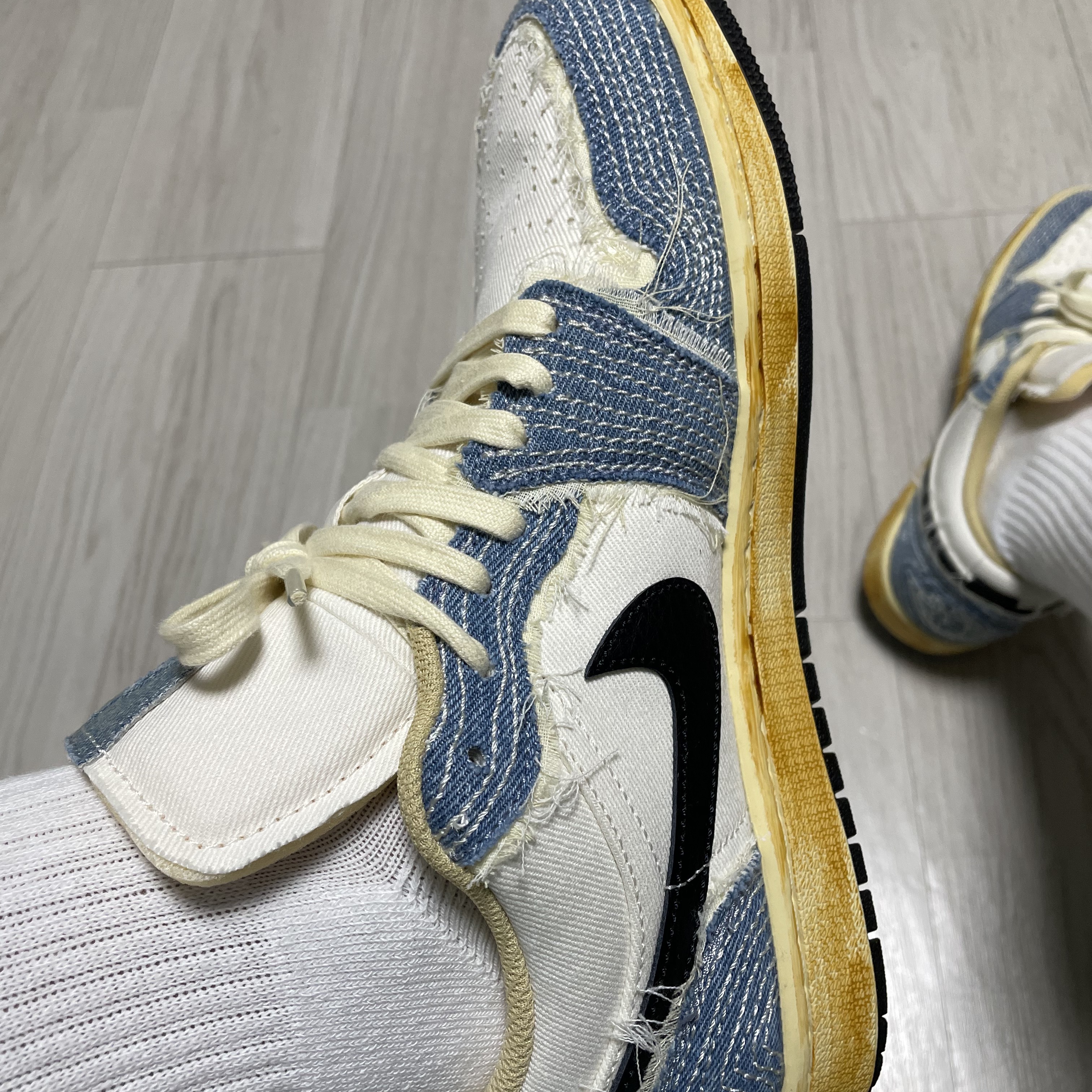 Jordan 1 Low World Make Japan 착용 스타일 - 1