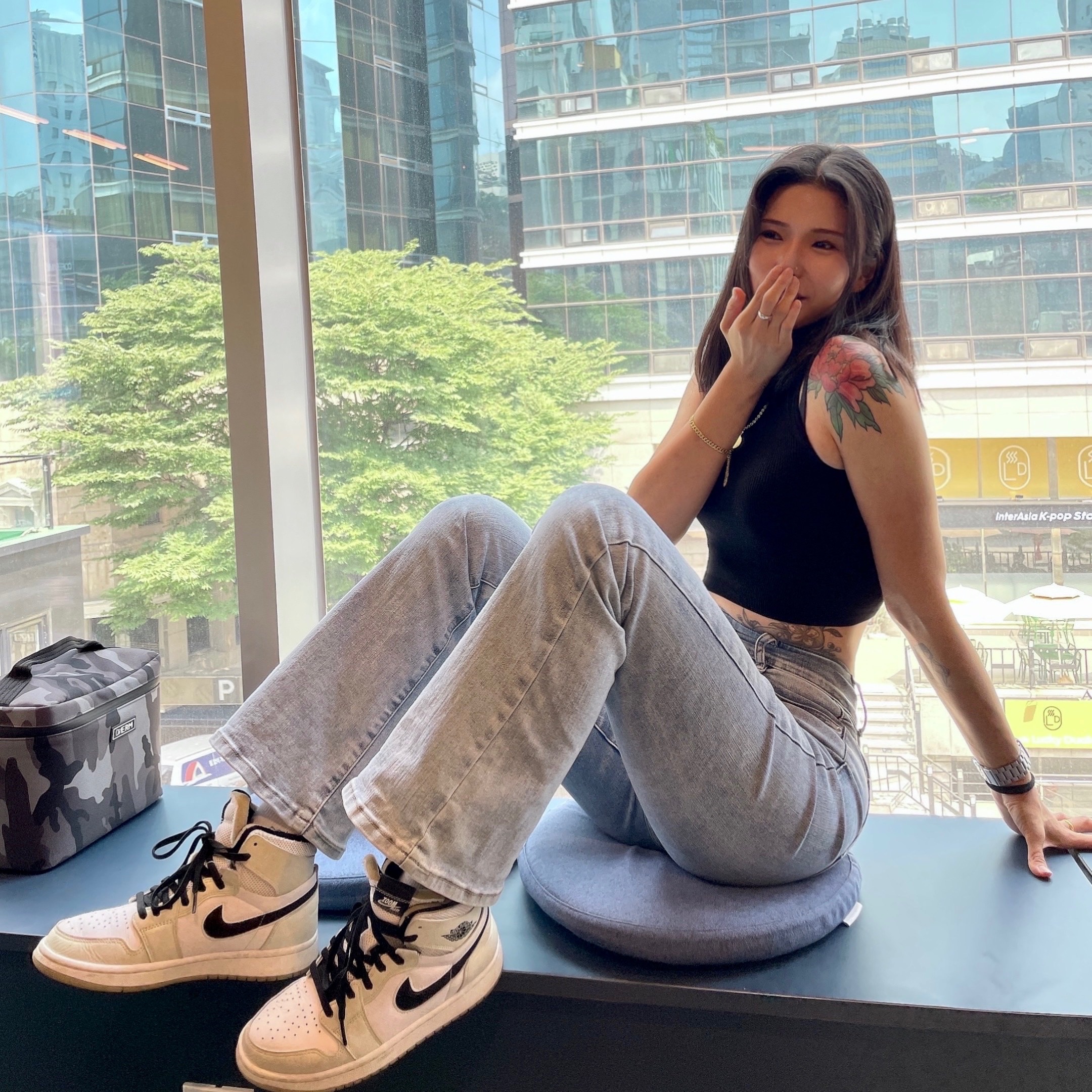 (W) Jordan 1 Zoom Air CMFT Light Bone 착용 스타일