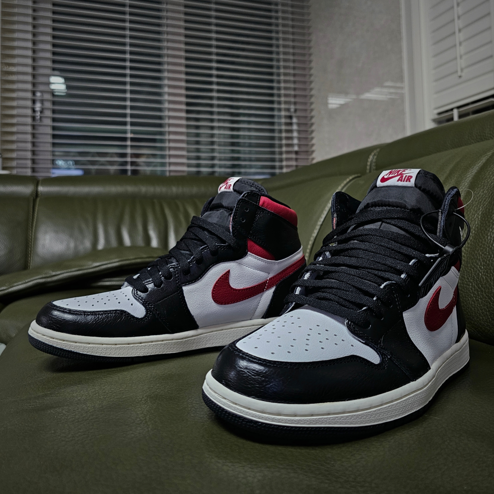 Jordan 1 Retro High OG Gym Red 착용 스타일 - 1