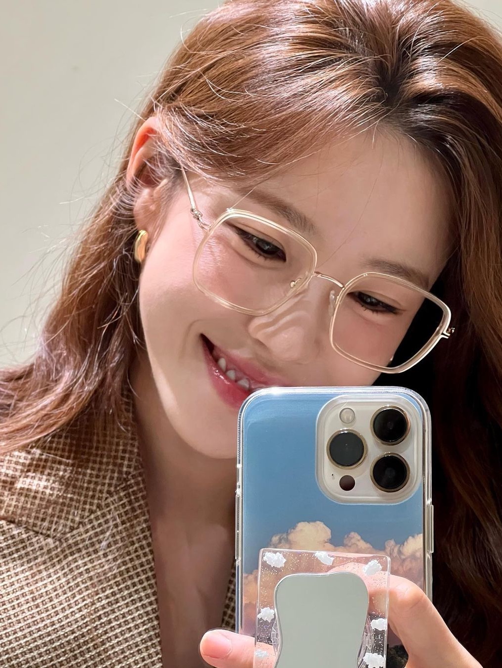 Gentle Monster x Maison Margiela MM010 Clear Black, JTO Originals AR 46-24 Tokyo Tortoise 착용 스타일 - 4