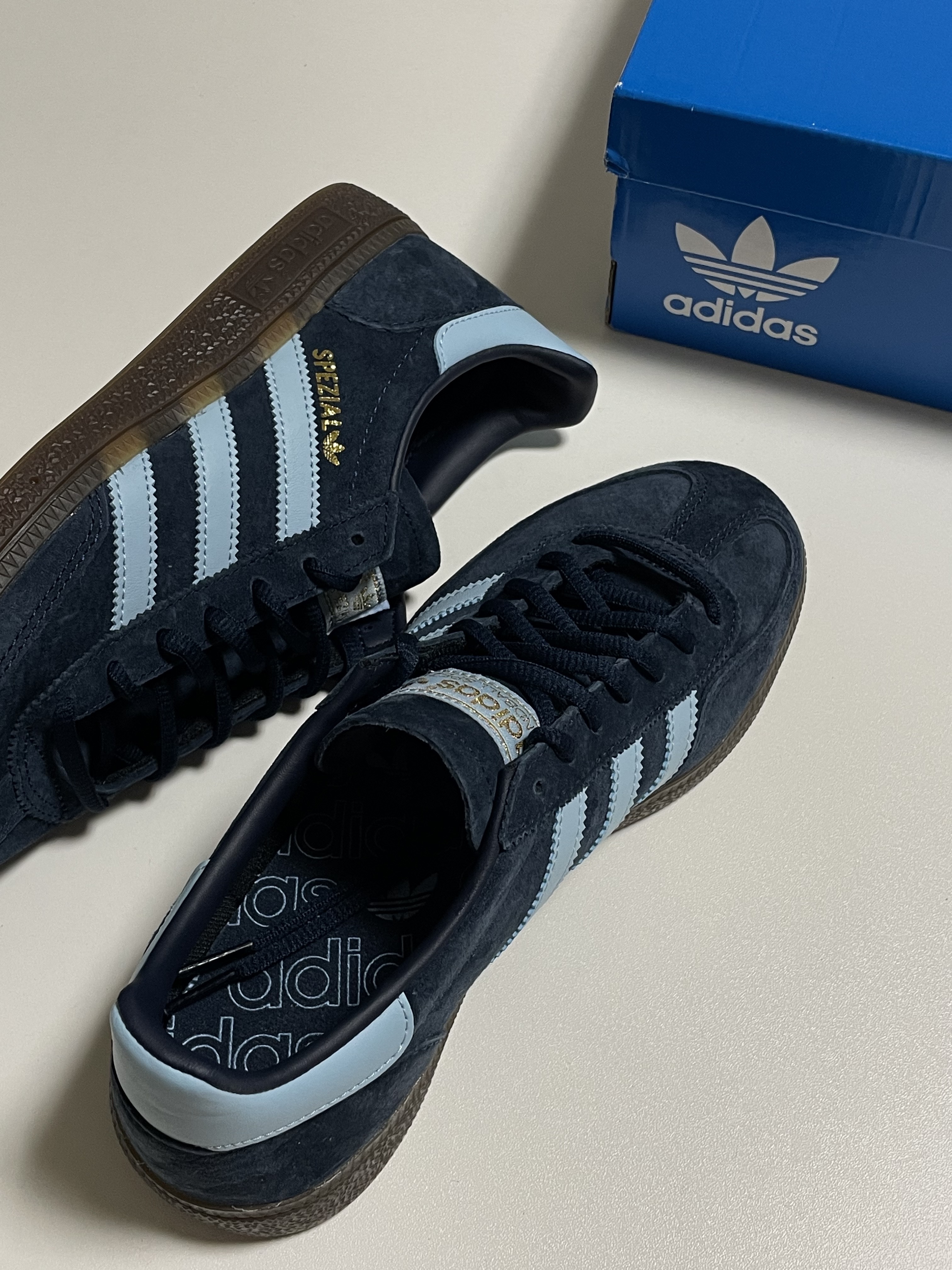 Adidas Spezial Handball Collegiate Navy 착용 스타일 - 2