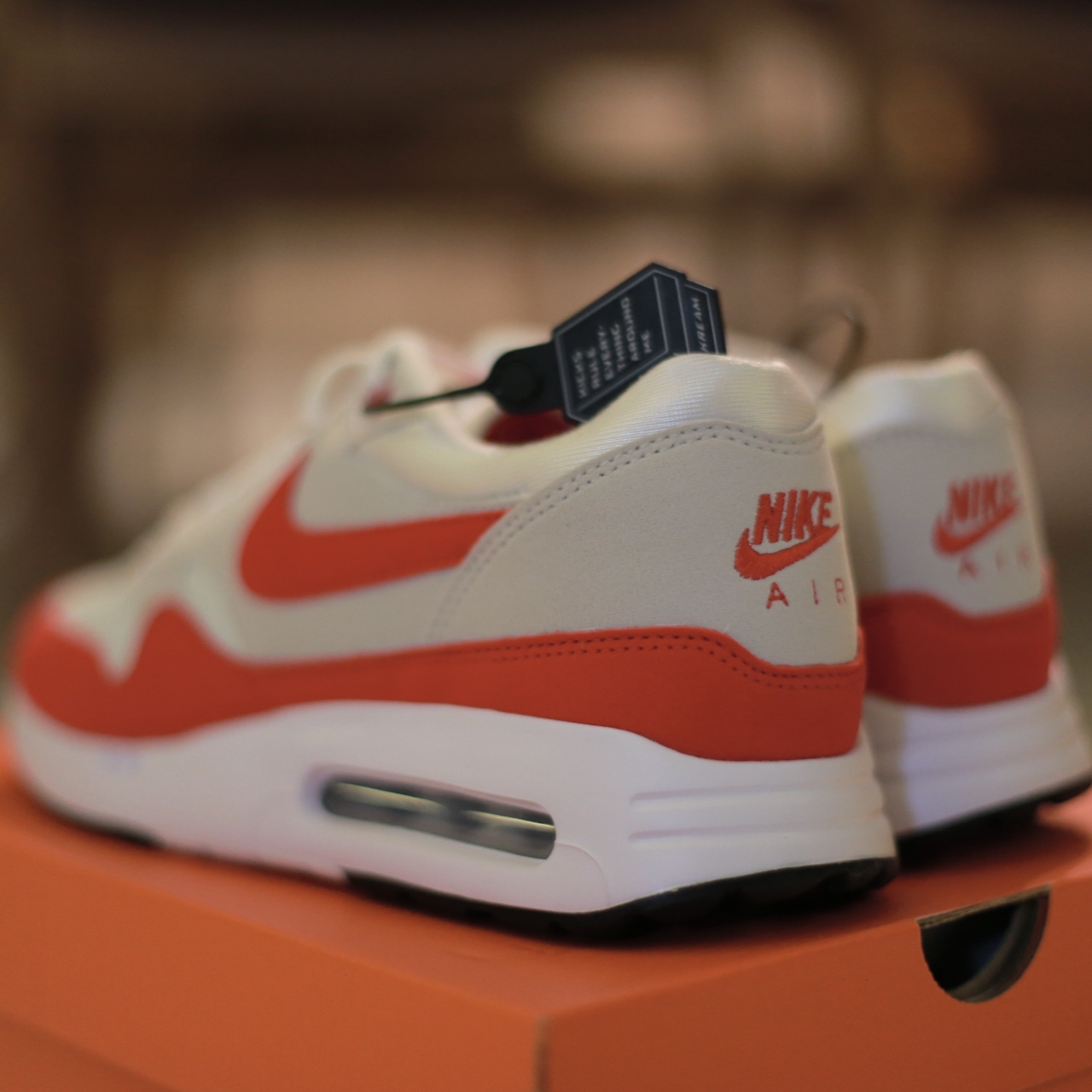 Nike Air Max 1 '86 Original Golf White University Red 착용 스타일 - 3