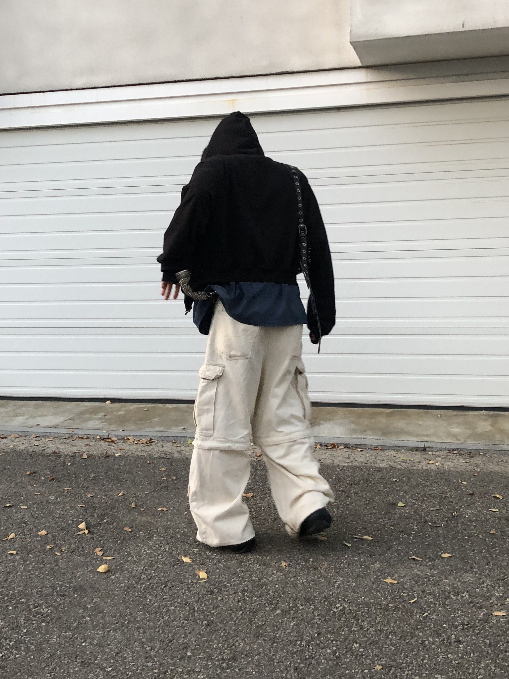 Farfromwhat Far Washed Logo Long Sleeve T-Shirt Navy, Balenciaga Arena Lambskin Aged Silver Hardware Le Cagole XS Flap Bag Black 착용 스타일 - 5