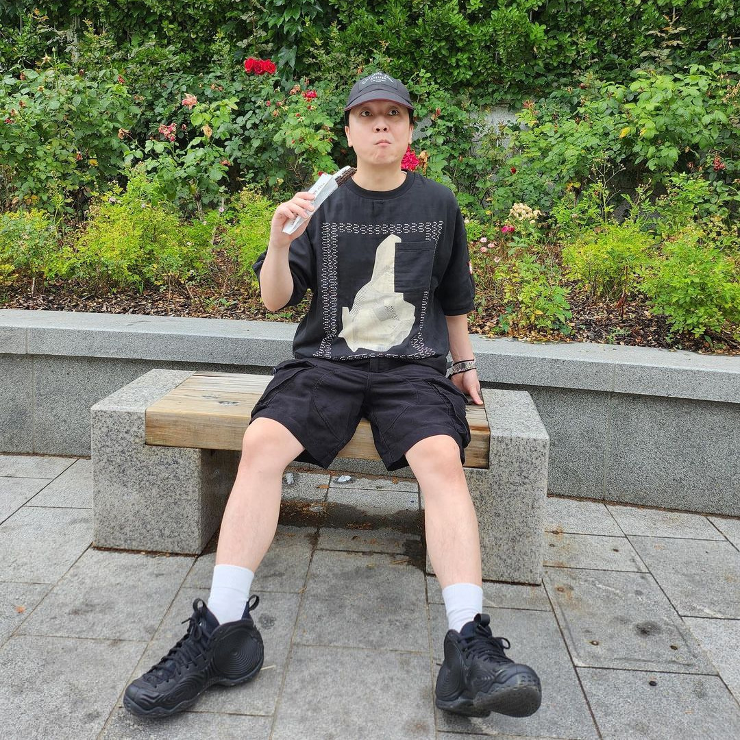 Nike x Comme des Garcons Homme Plus Air Foamposite One Black 착용 스타일 - 3