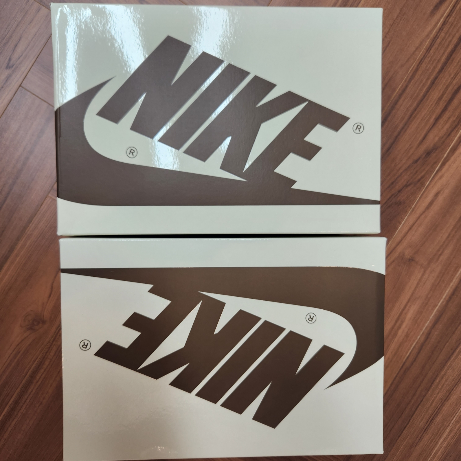 Jordan 1 x Travis Scott Retro Low Golf NRG Neutral Olive 착용 스타일 - 4