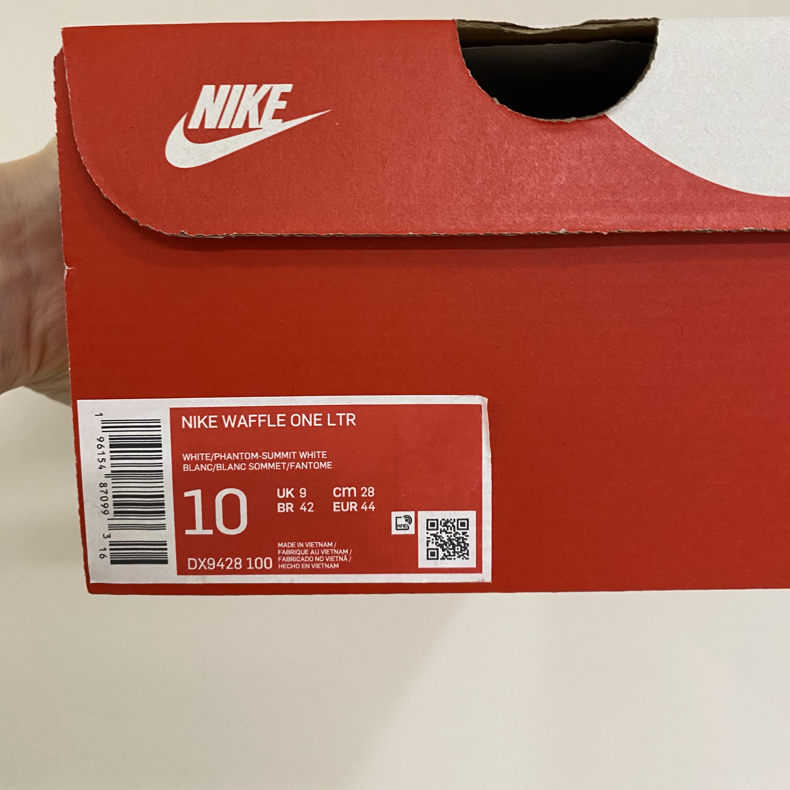 Nike Waffle One LTR Summit White Phantom 착용 스타일 - 1
