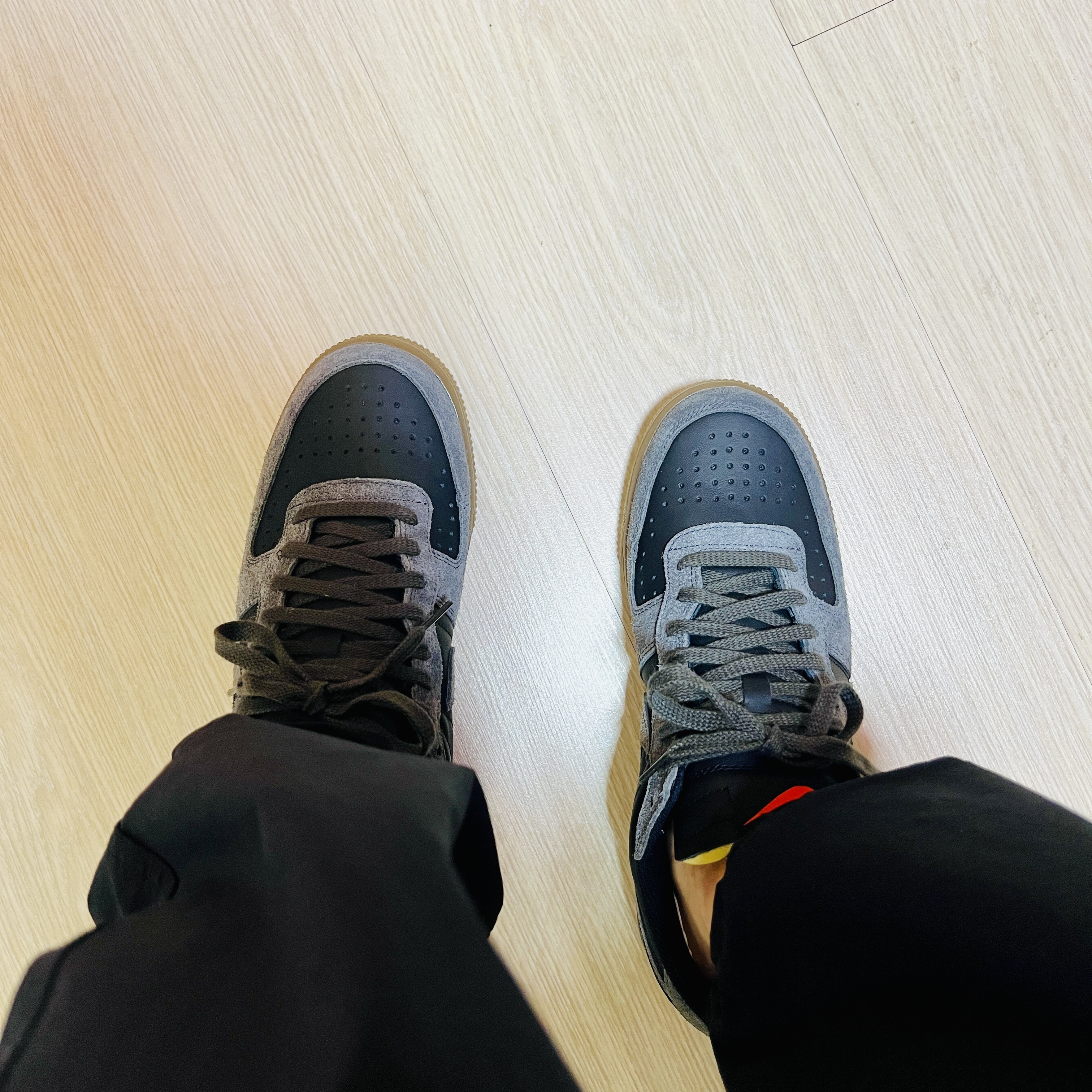 Nike Terminator Low Black Medium Ash 착용 스타일 - 1
