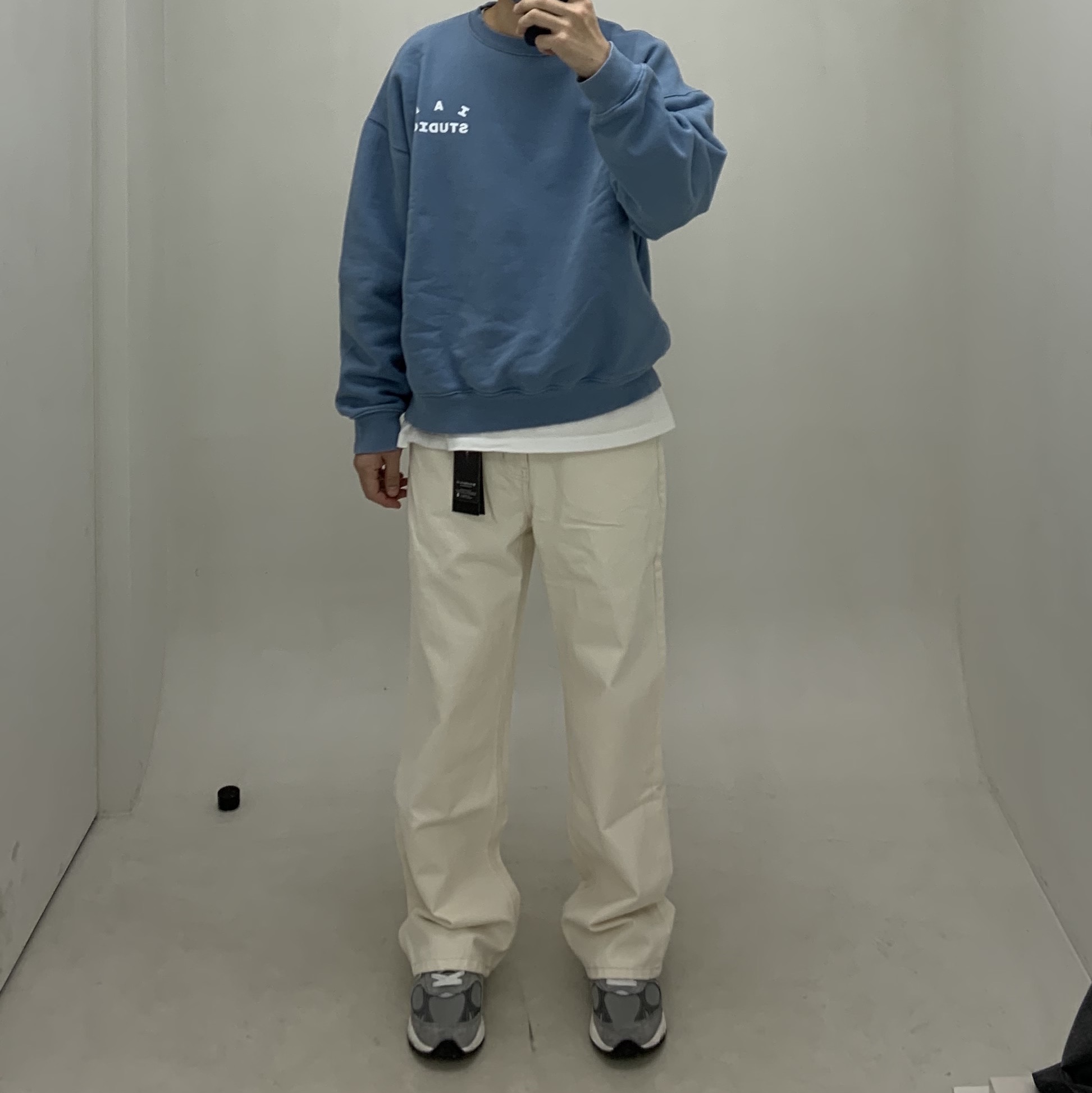IAB Studio Crewneck Sky Blue, New Balance 993 Made in USA Grey - D Standard 착용 스타일