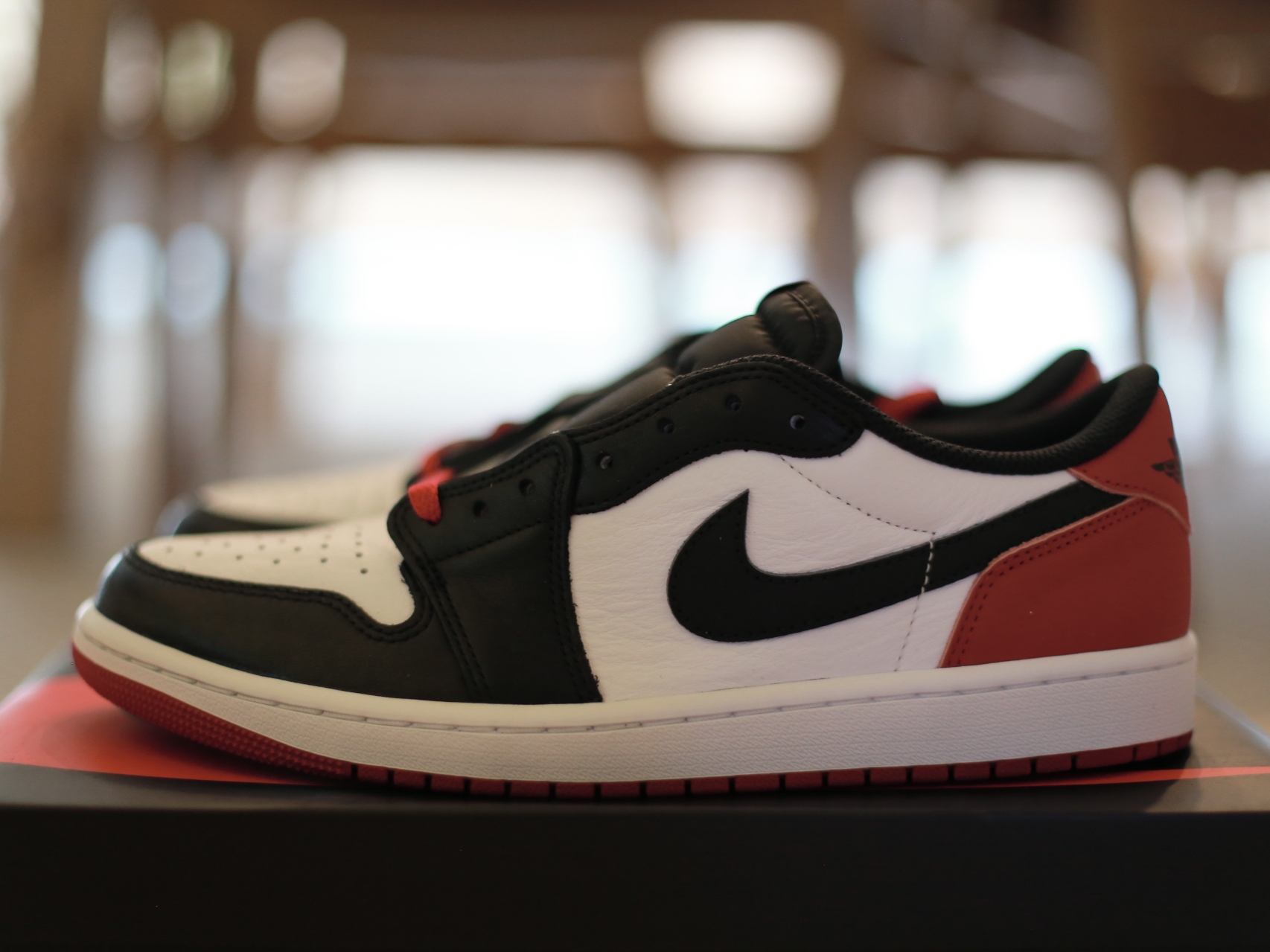 Jordan 1 Retro Low OG Black Toe 착용 스타일 - 1