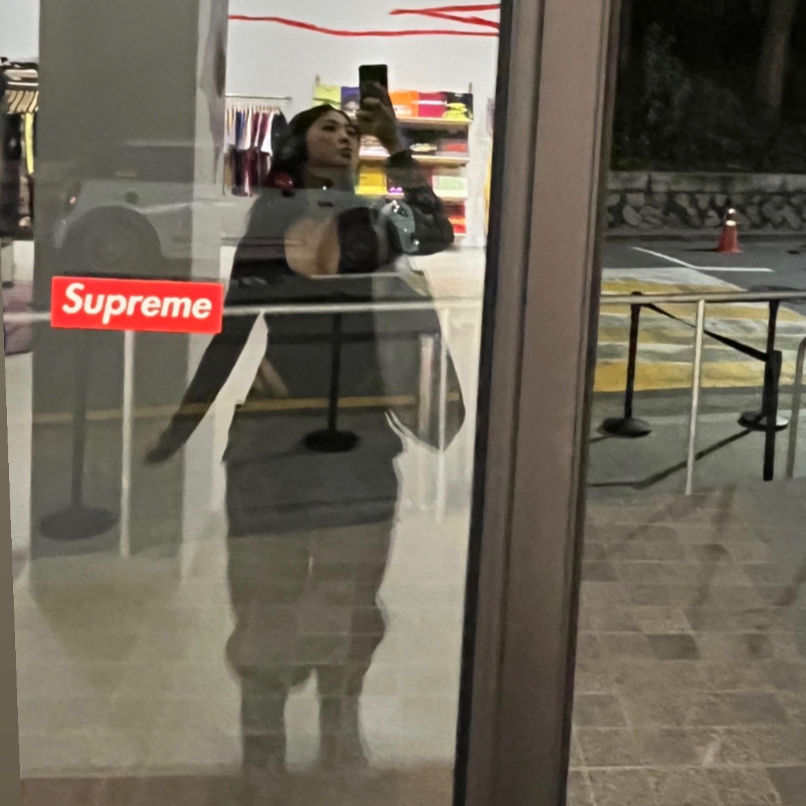Balenciaga Biker Boot Black, Supreme Worldwide Box Logo New Era Black - 23FW 착용 스타일 - 3